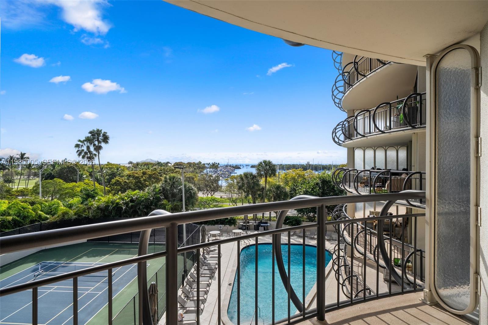 2843 S Bayshore Dr #5F Miami, FL 33133