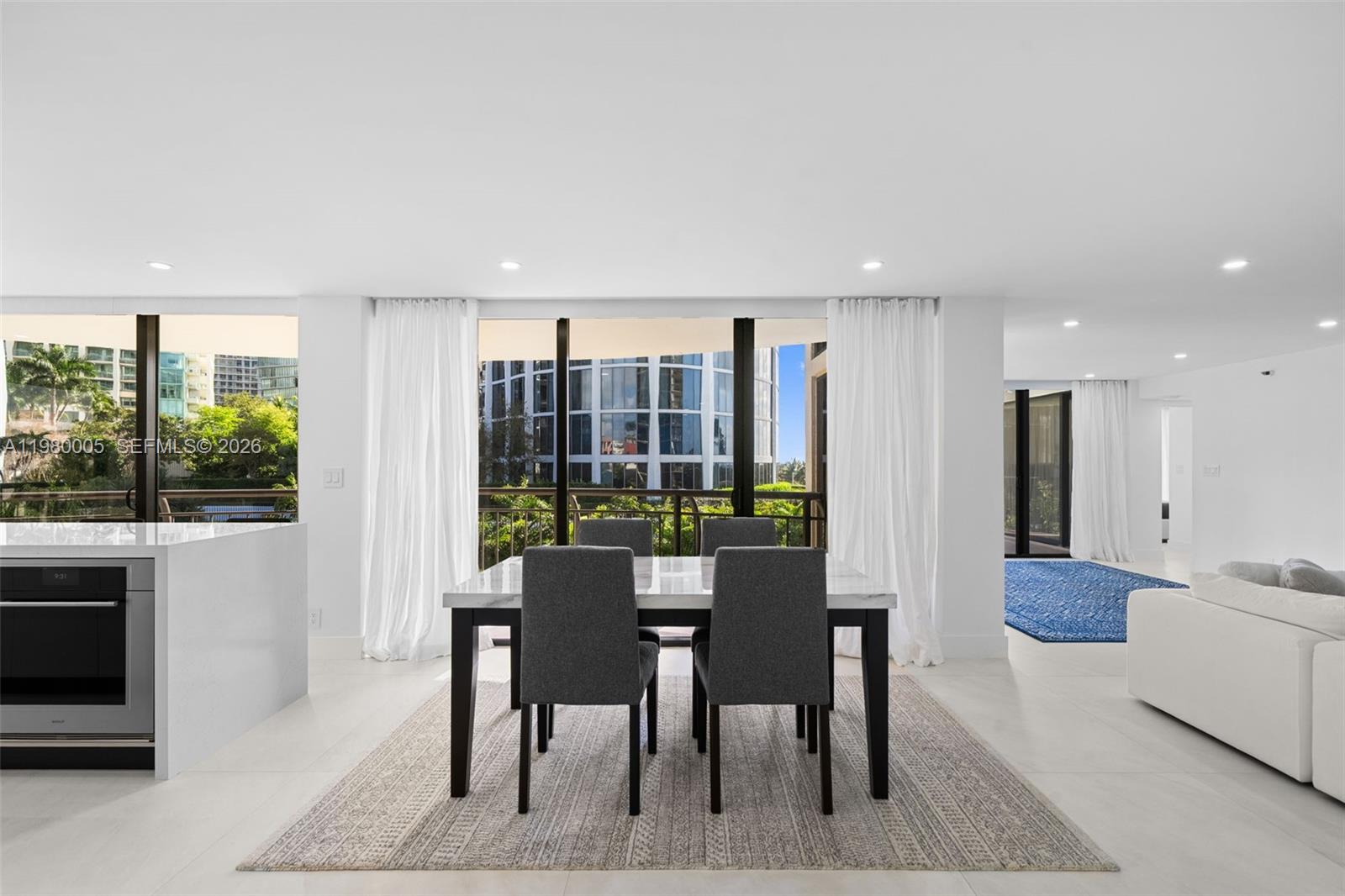 2843 S Bayshore Dr #5F Miami, FL 33133