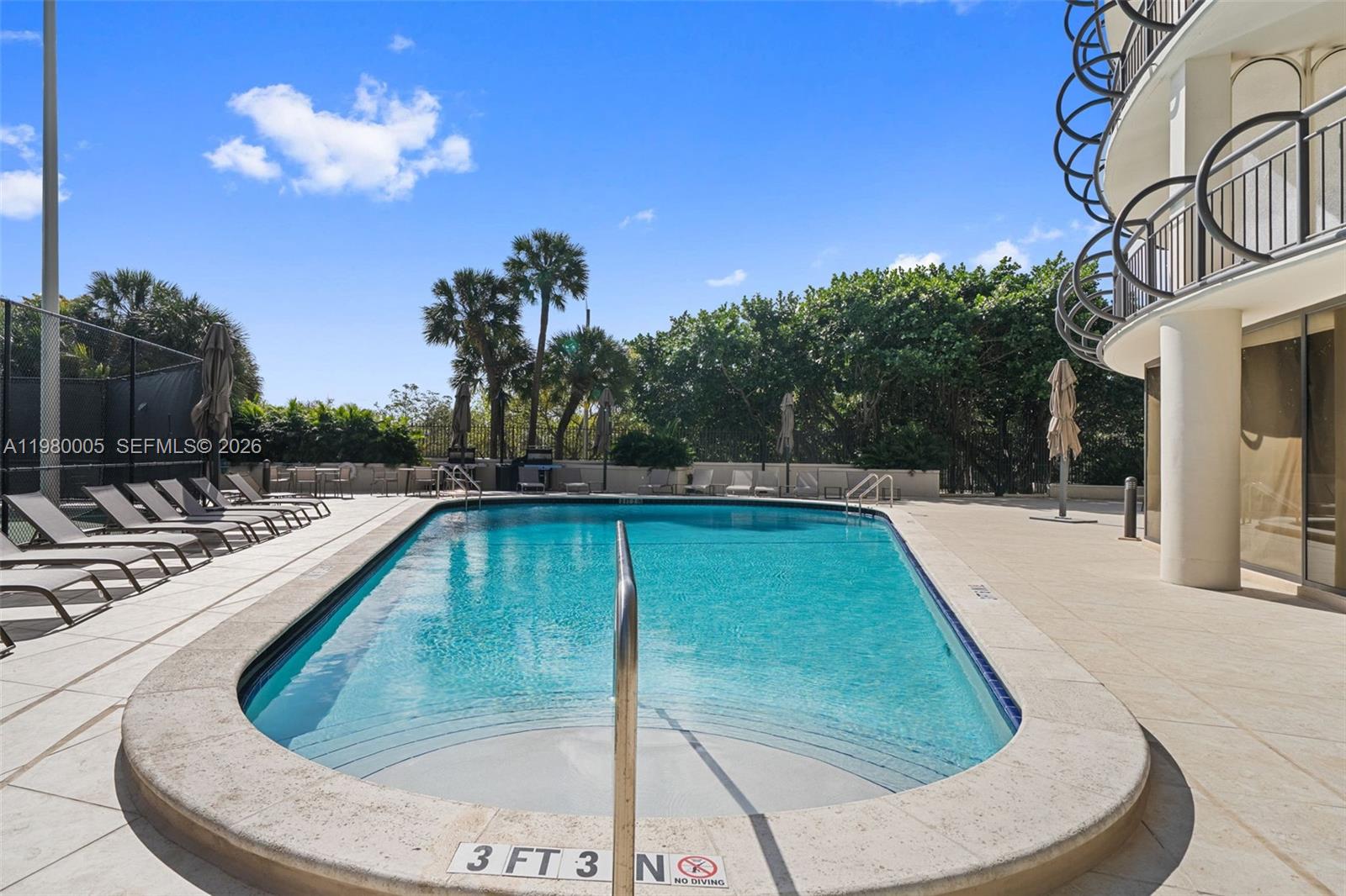 2843 S Bayshore Dr #5F Miami, FL 33133