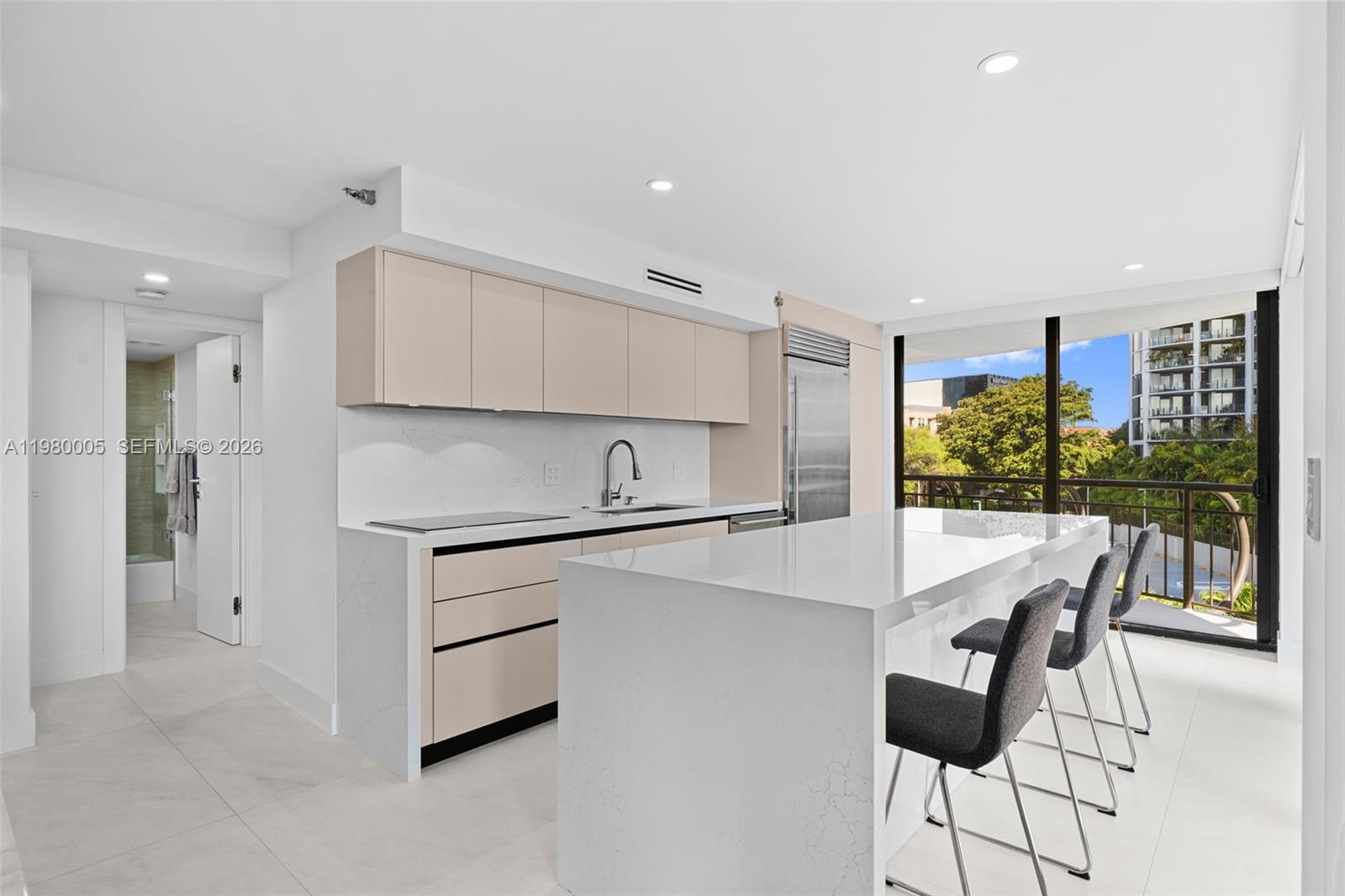 2843 S Bayshore Dr #5F Miami, FL 33133