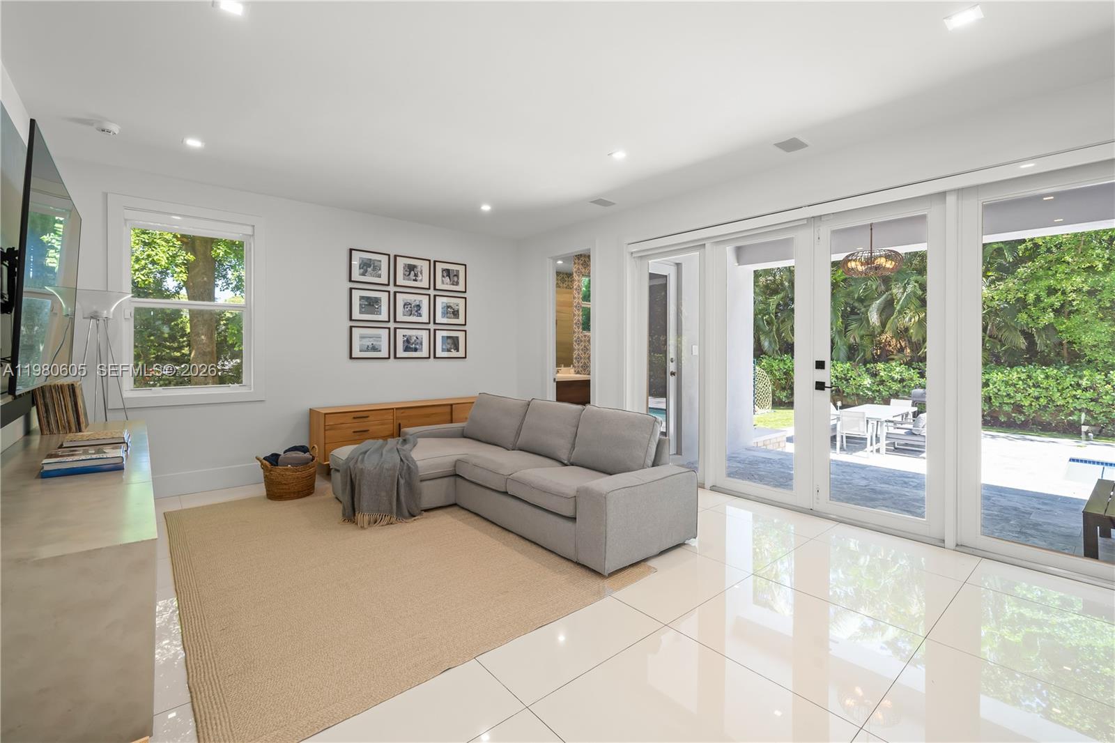 5700 SW 86th St South Miami, FL 33143