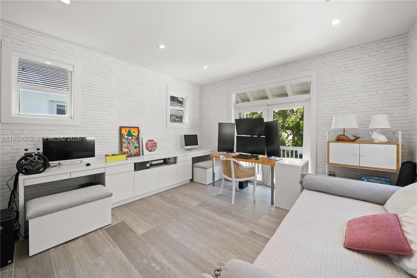 5700 SW 86th St South Miami, FL 33143