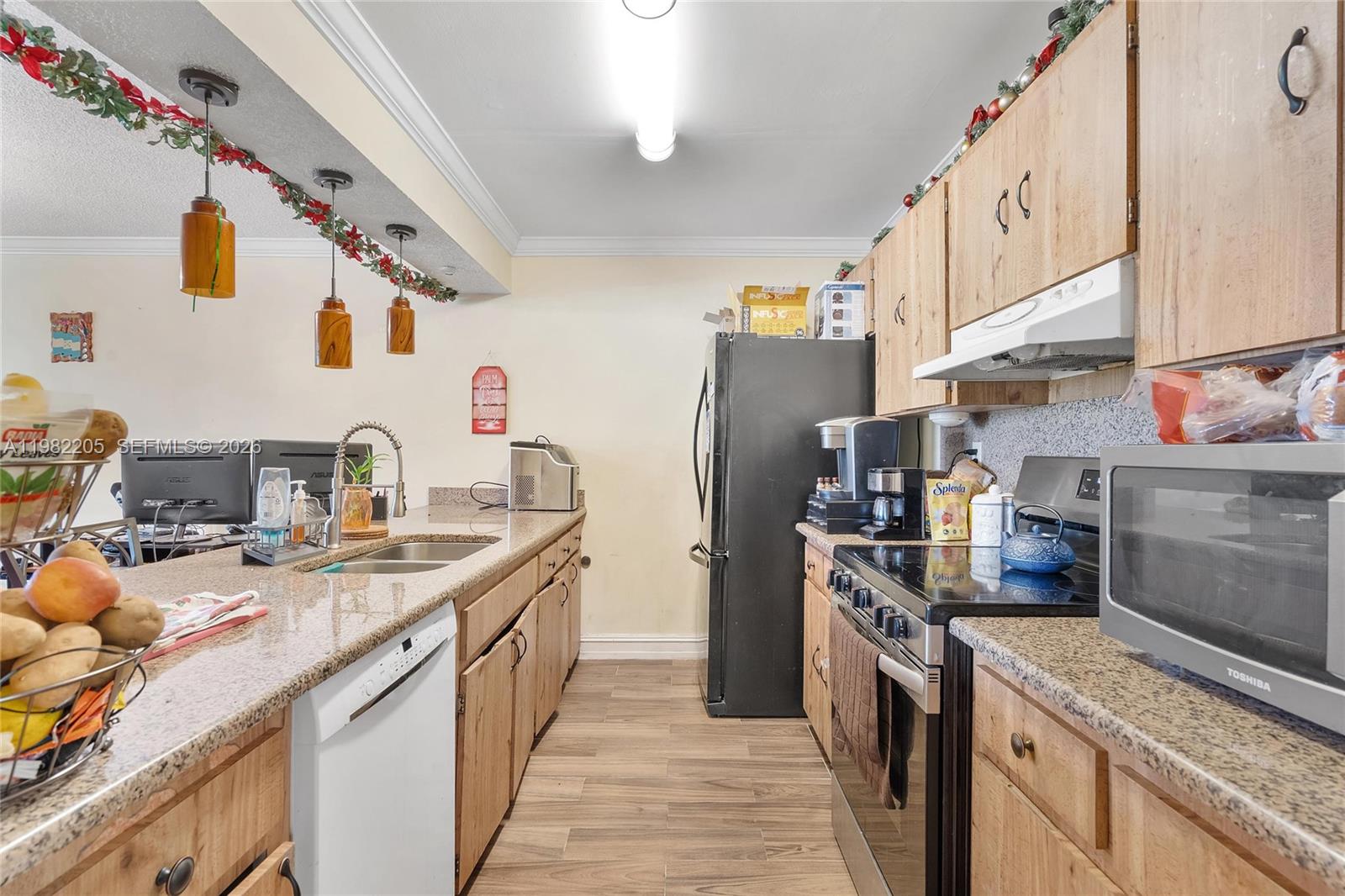 10304 Fairway Rd Pembroke Pines, FL 33026