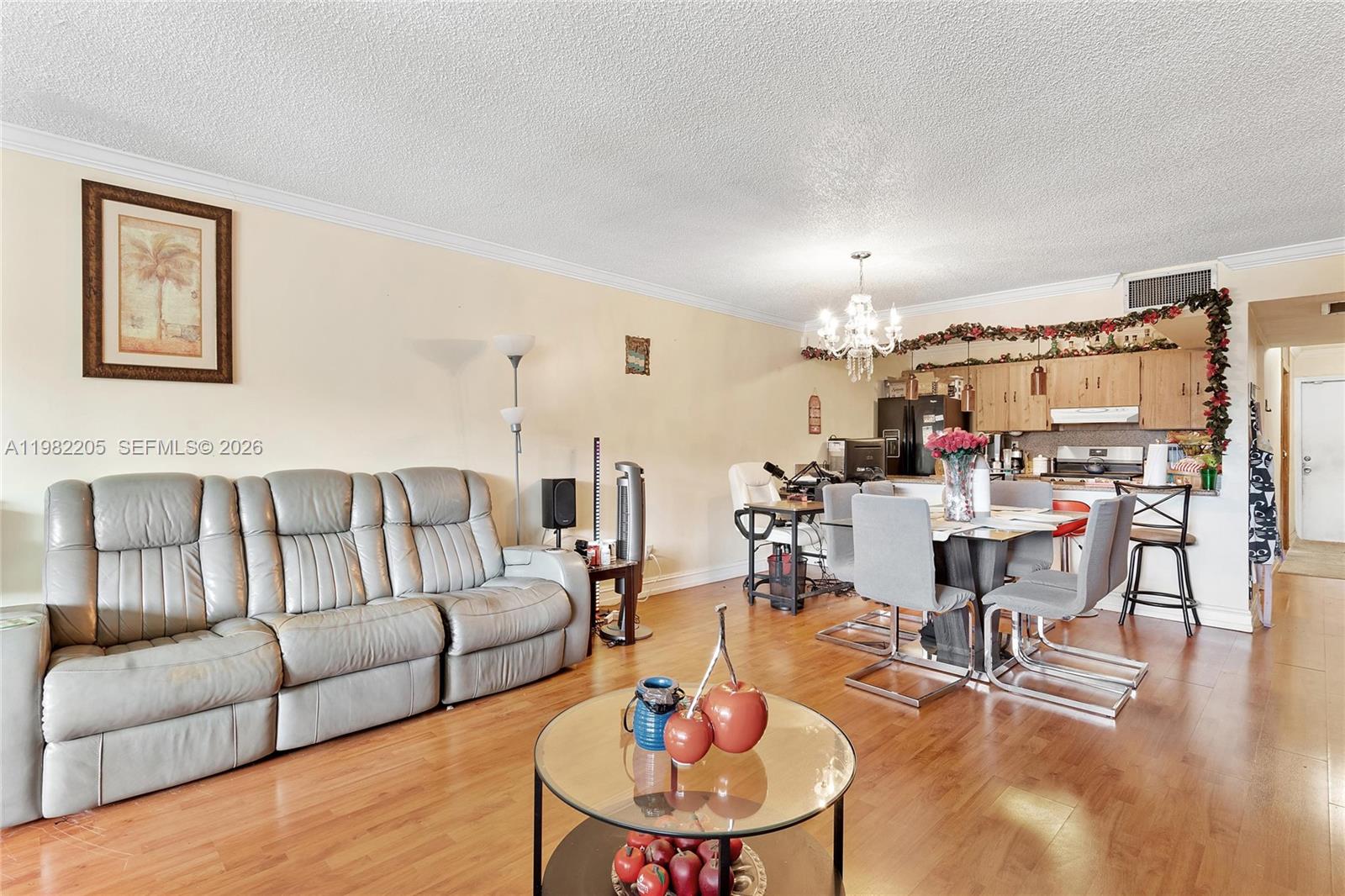 10304 Fairway Rd Pembroke Pines, FL 33026