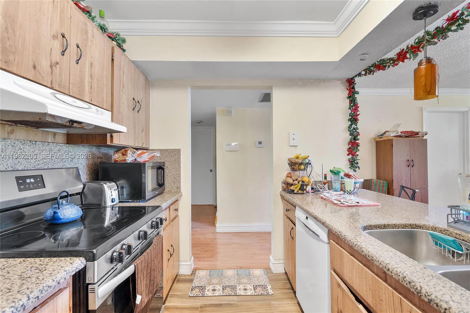 10304 Fairway Rd Pembroke Pines, FL 33026