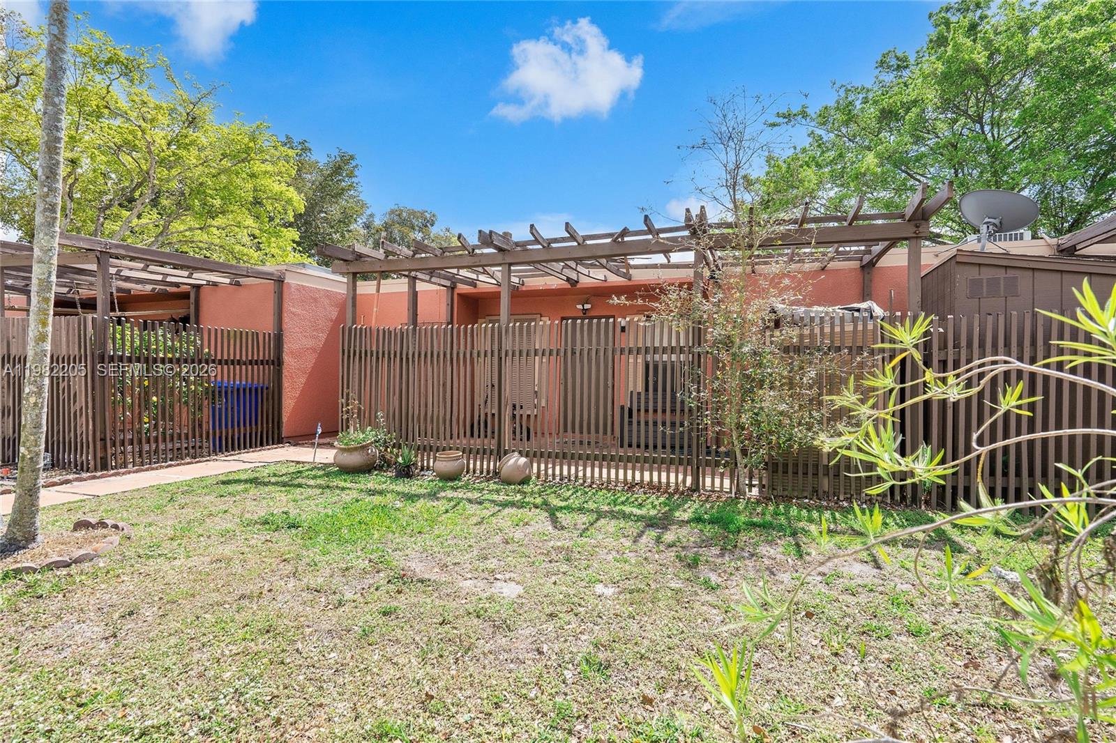 10304 Fairway Rd Pembroke Pines, FL 33026