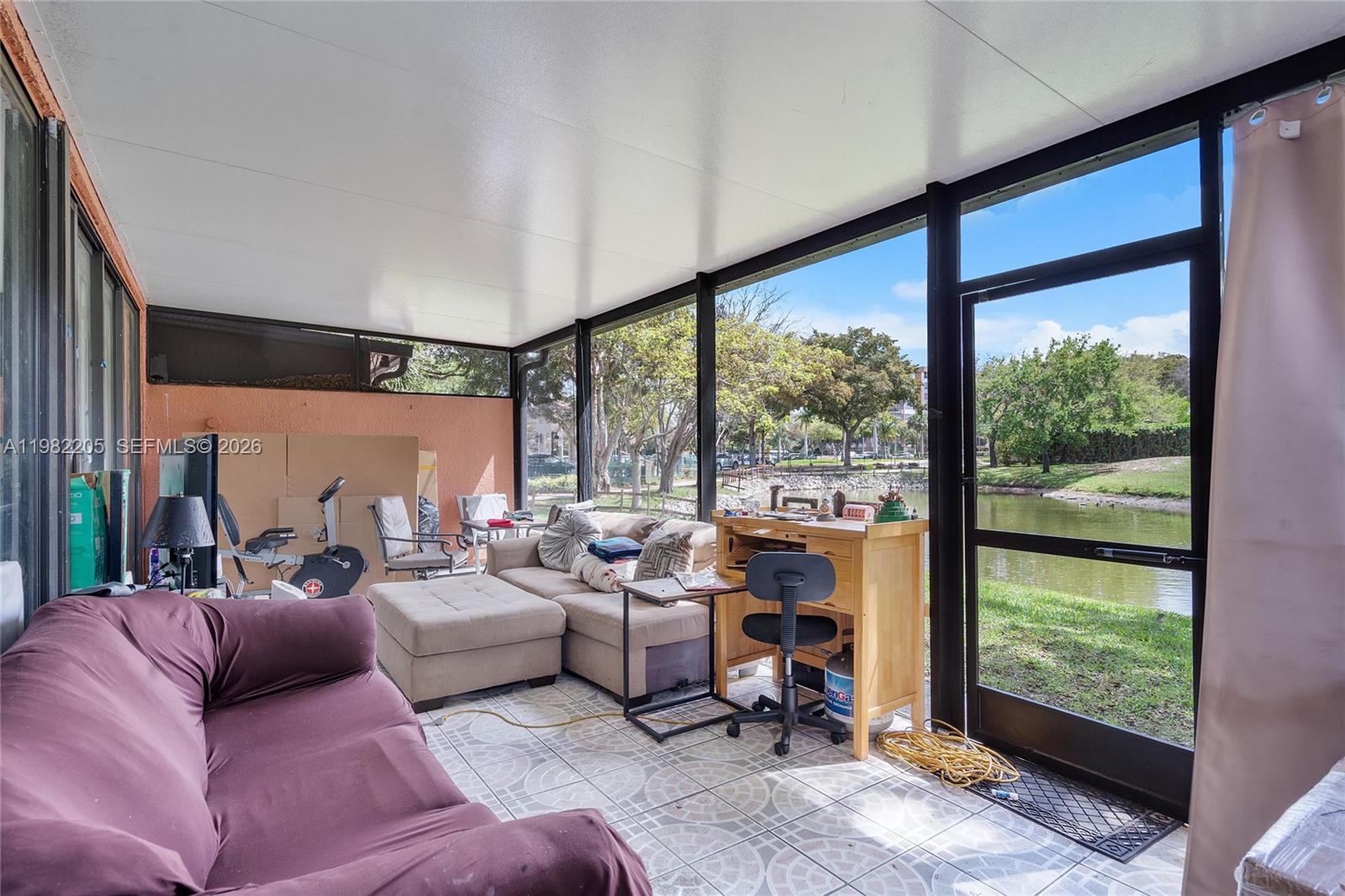 10304 Fairway Rd Pembroke Pines, FL 33026