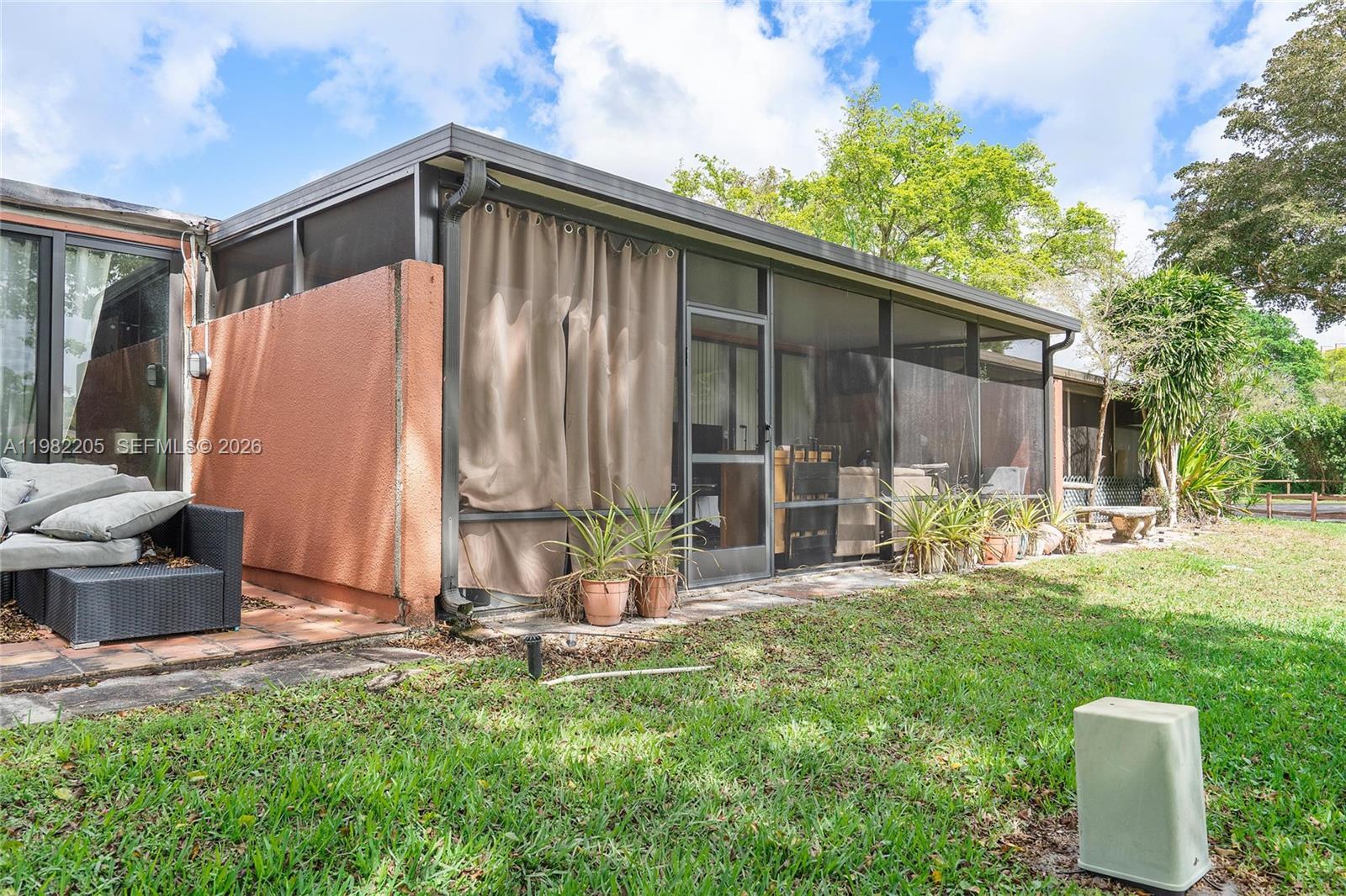 10304 Fairway Rd Pembroke Pines, FL 33026