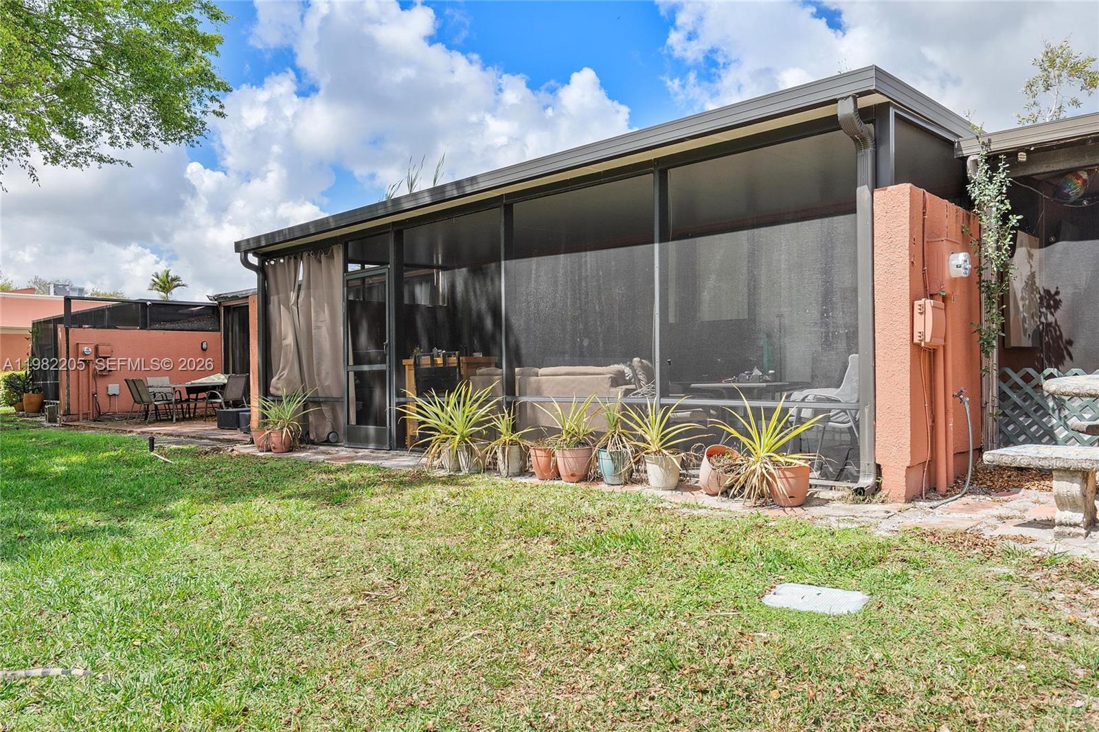 10304 Fairway Rd Pembroke Pines, FL 33026