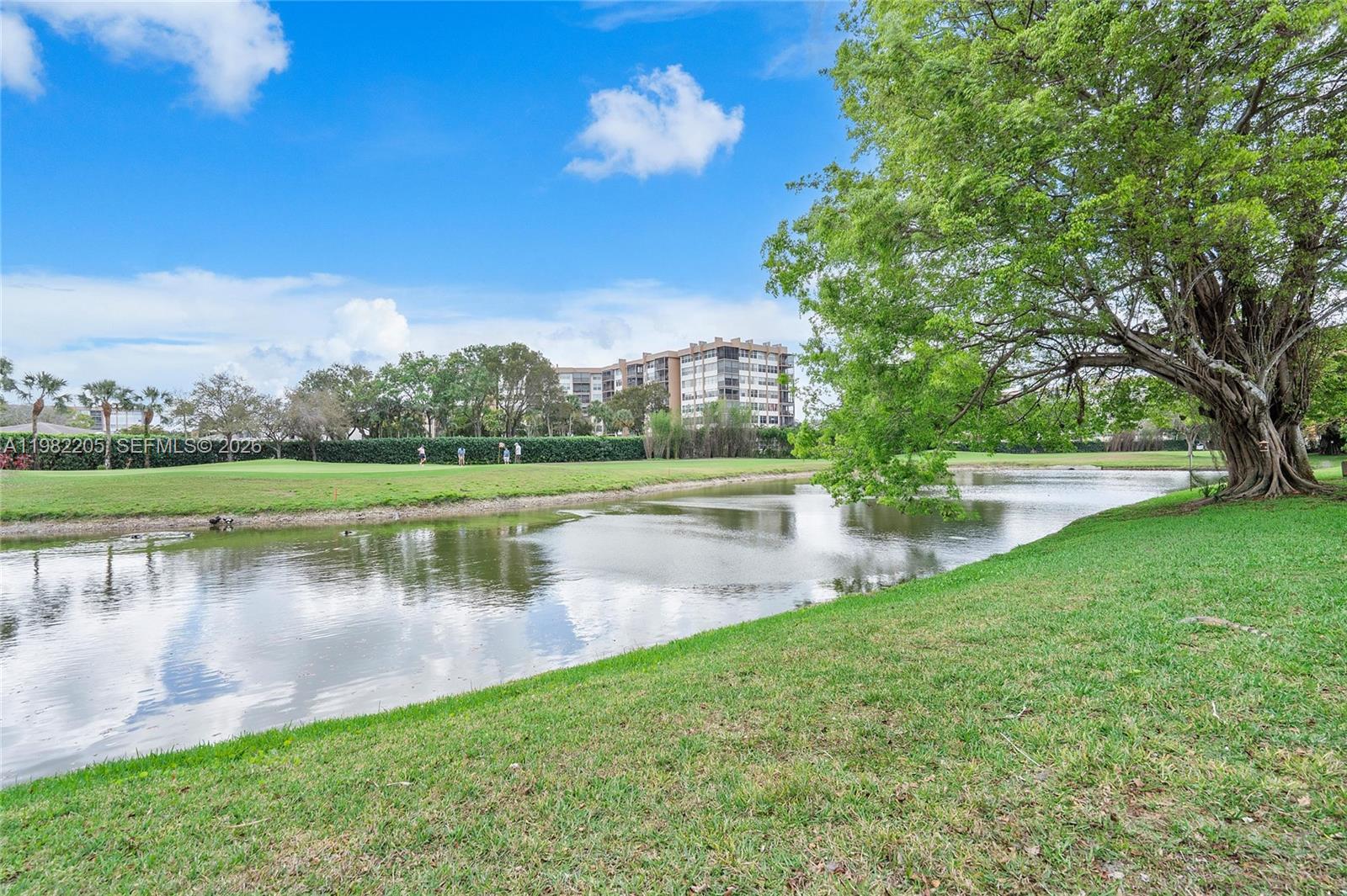 10304 Fairway Rd Pembroke Pines, FL 33026