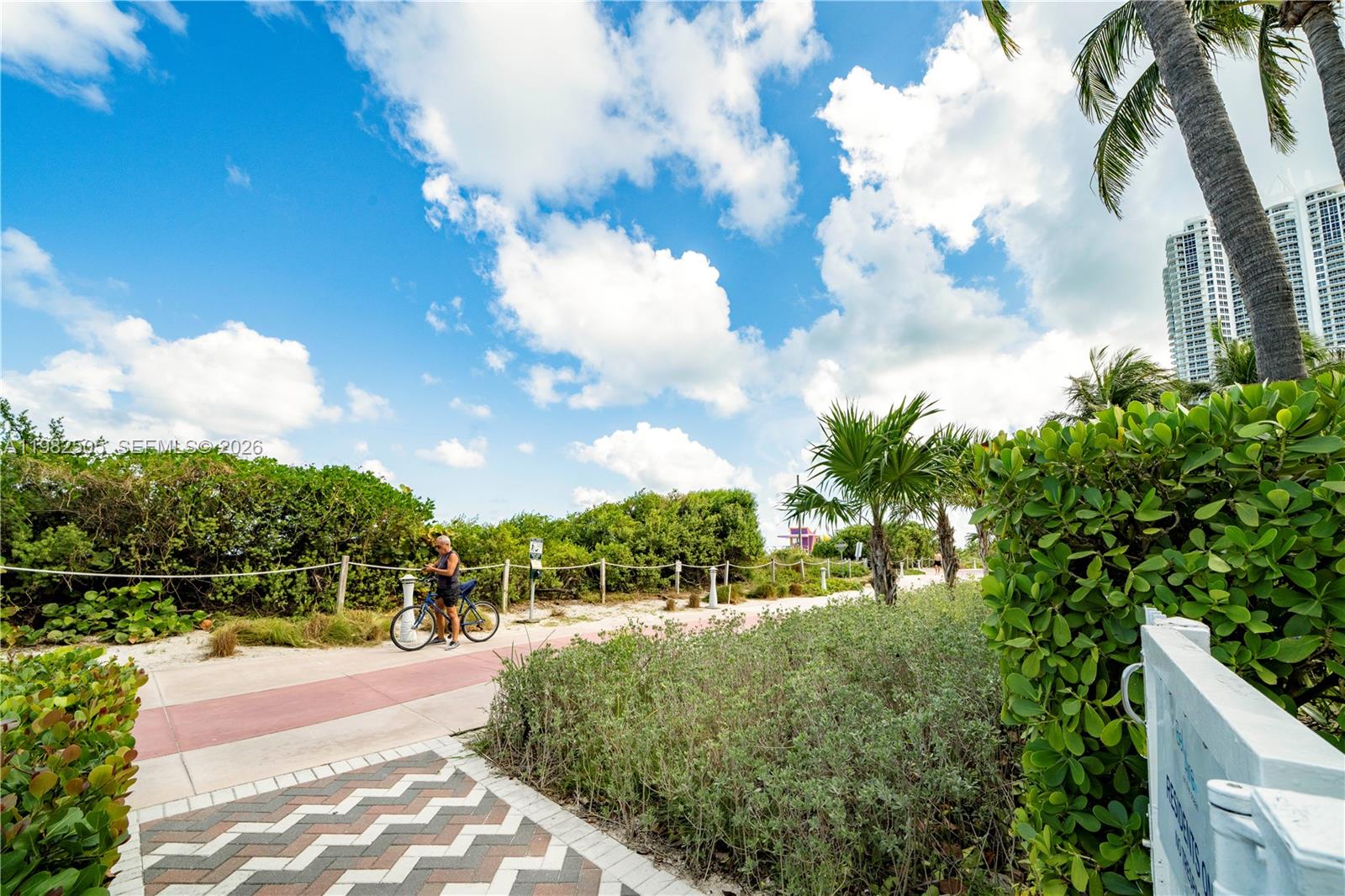 6515 Collins Ave #1507 Miami Beach, FL 33141