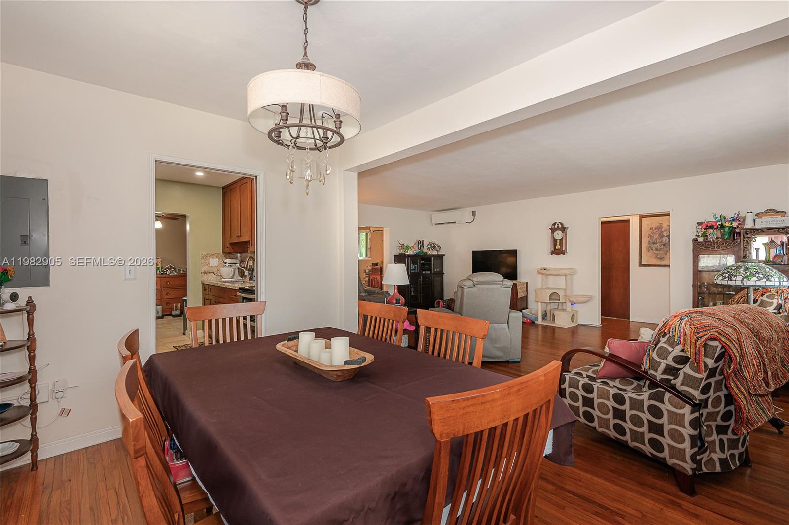 5651 NW 3rd St Miami, FL 33126