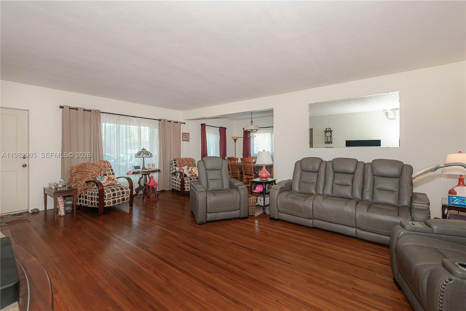 5651 NW 3rd St Miami, FL 33126