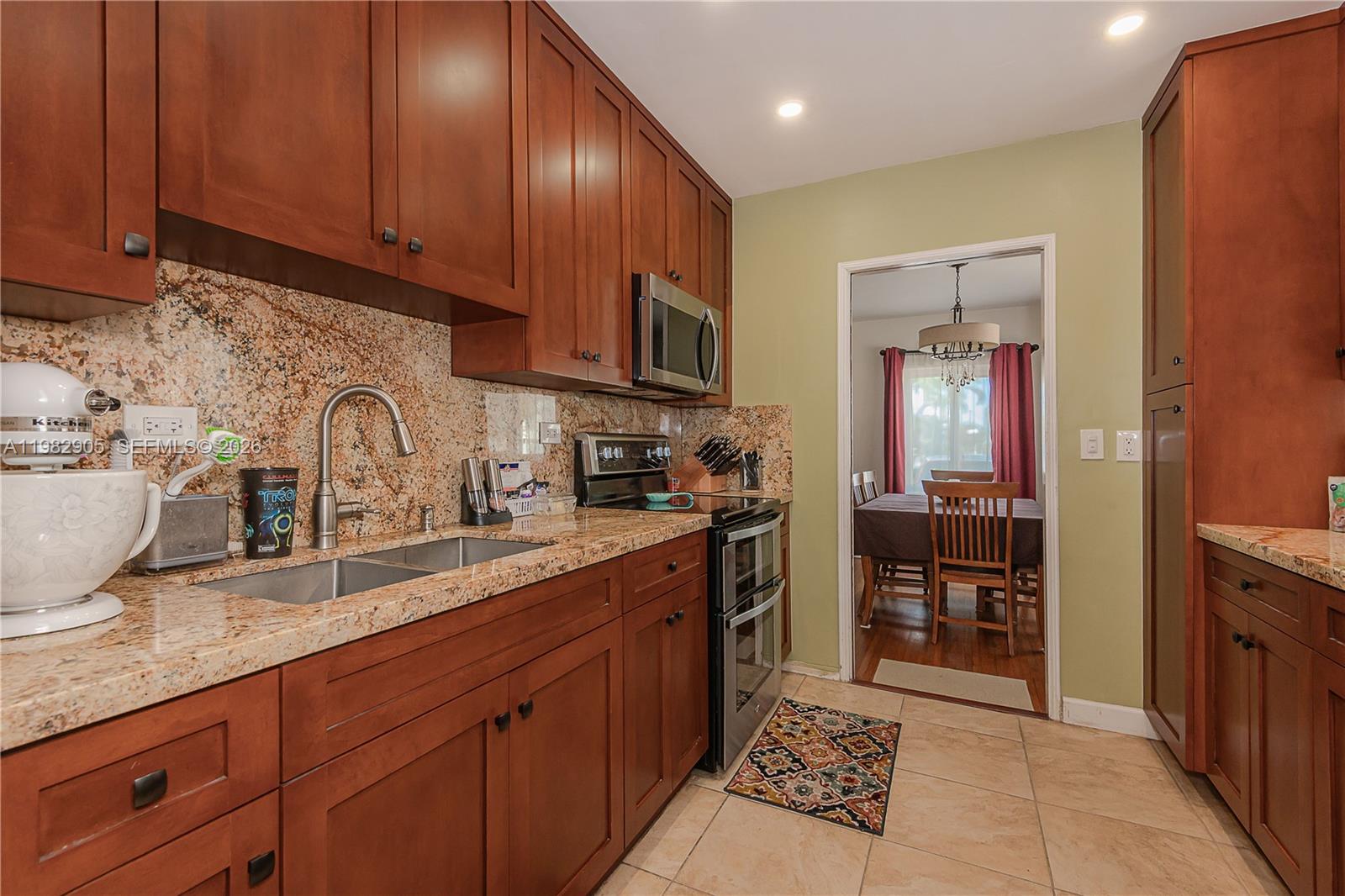 5651 NW 3rd St Miami, FL 33126