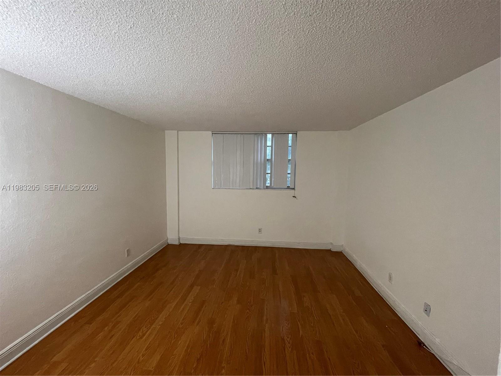 19390 Collins Ave #122 Sunny Isles Beach, FL 33160