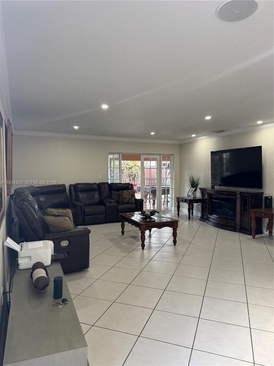 12545 SW 31st Ter Miami, FL 33175