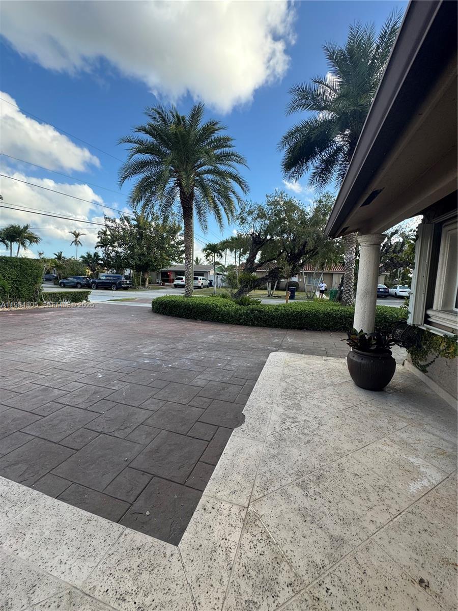 12545 SW 31st Ter Miami, FL 33175