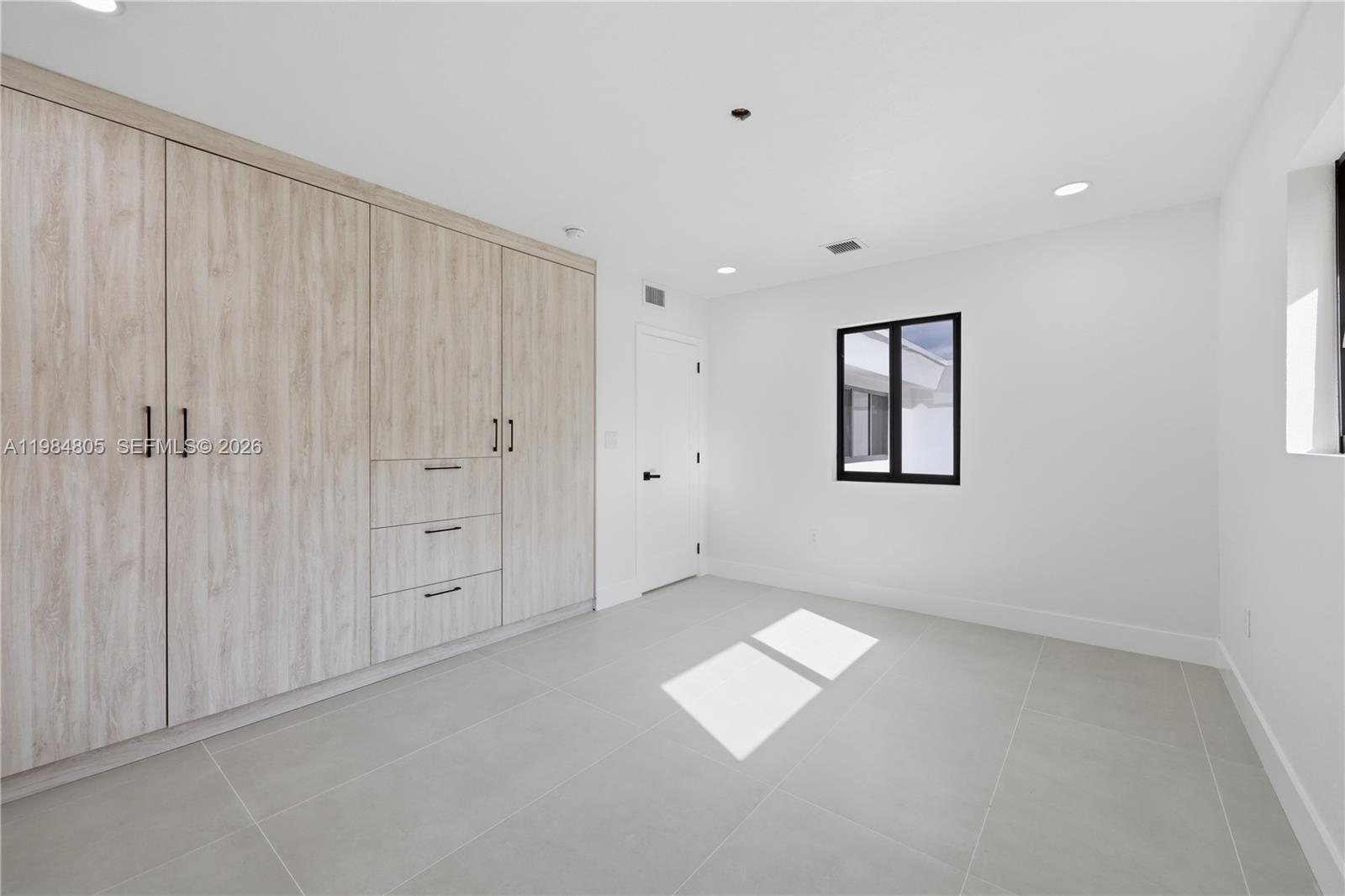 10910 NE 9th Ct Biscayne Park, FL 33161