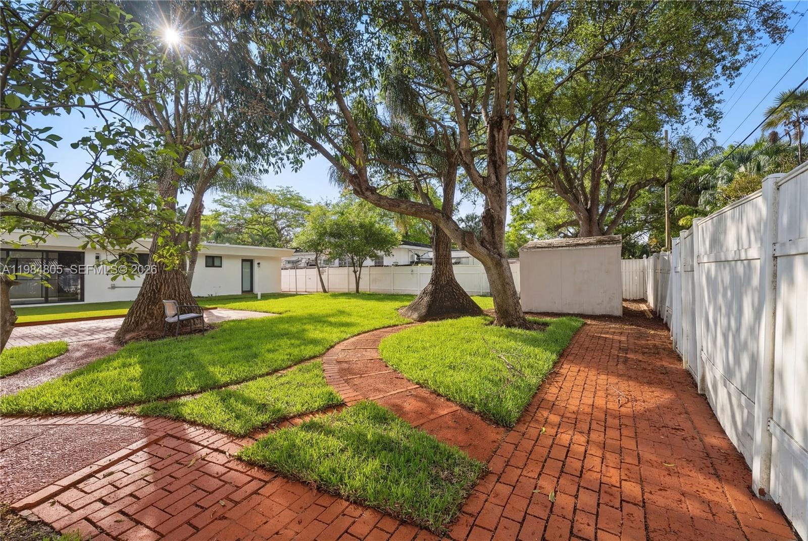 10910 NE 9th Ct Biscayne Park, FL 33161