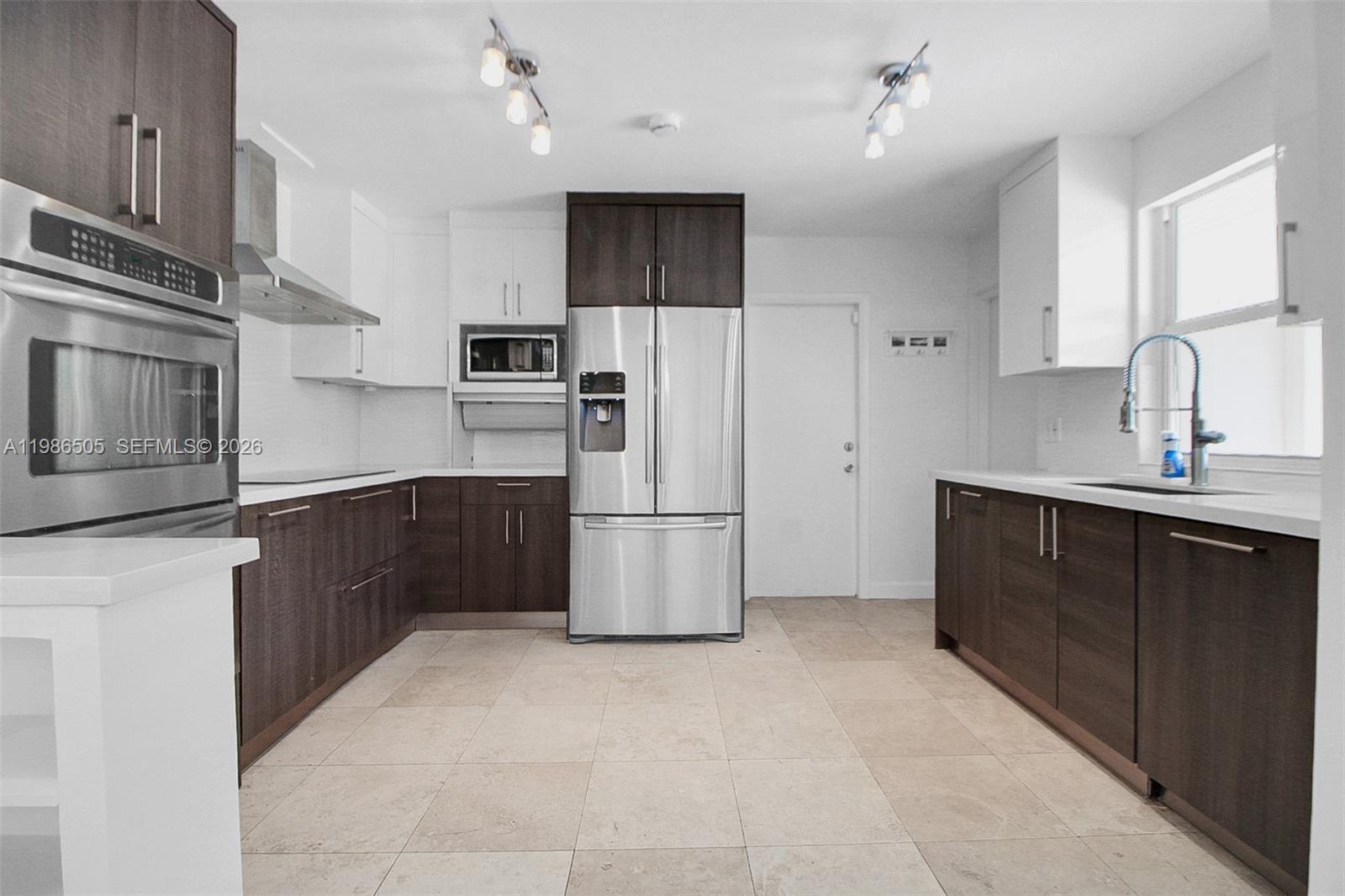 6900 SW 104th St Pinecrest, FL 33156