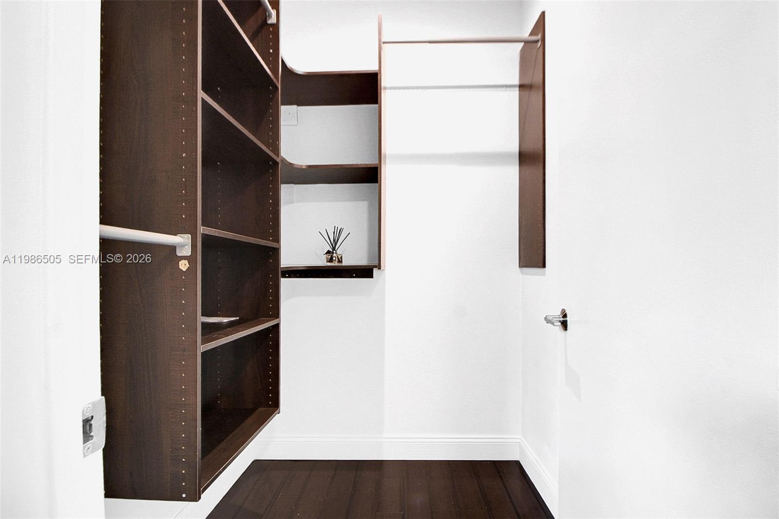 6900 SW 104th St Pinecrest, FL 33156