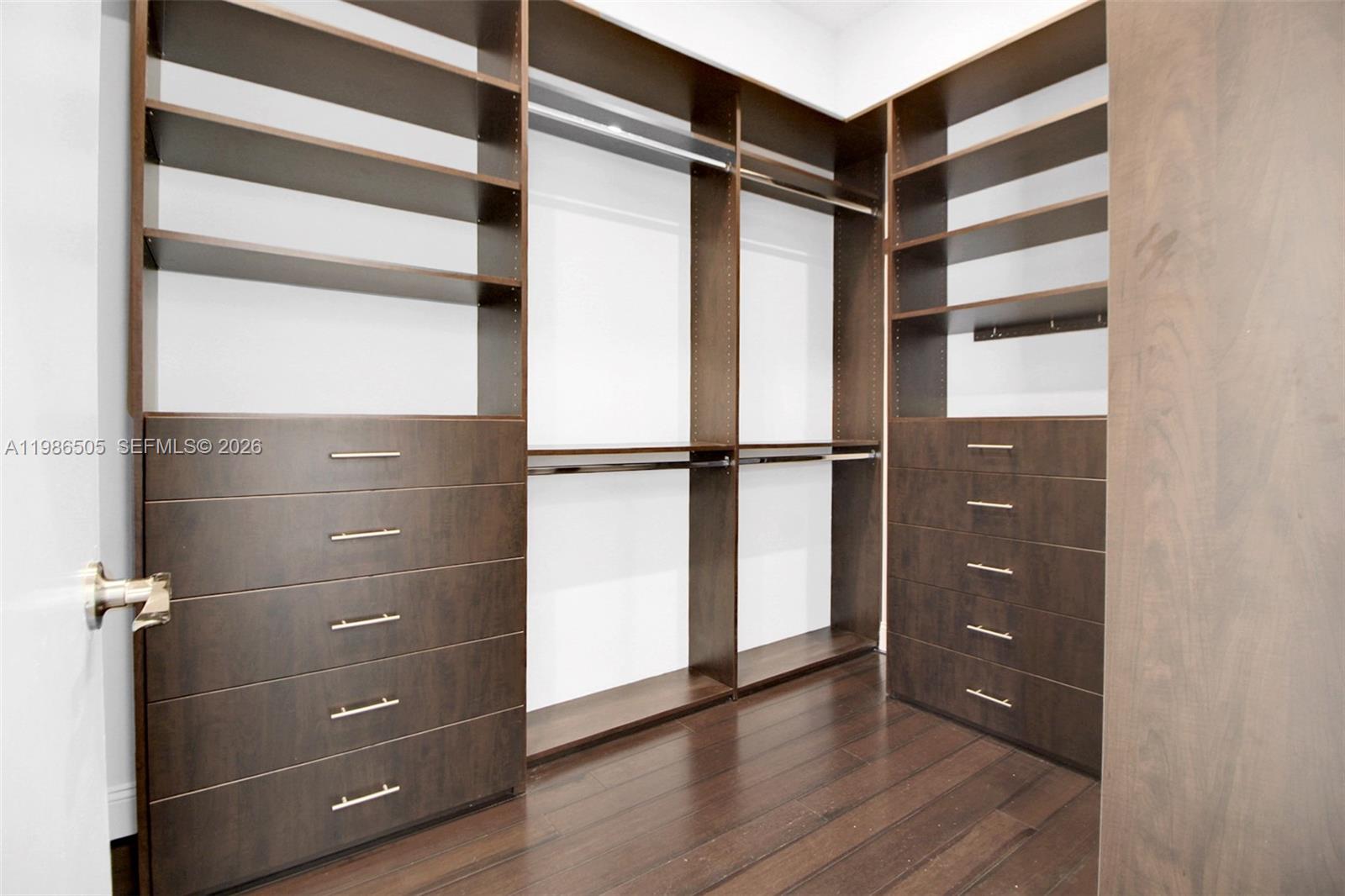 6900 SW 104th St Pinecrest, FL 33156