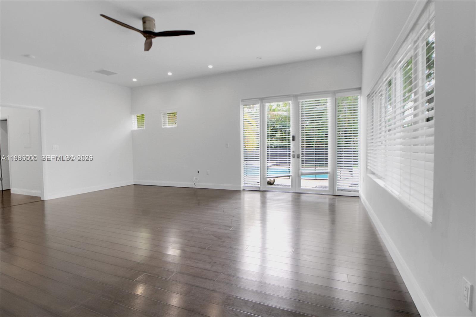 6900 SW 104th St Pinecrest, FL 33156