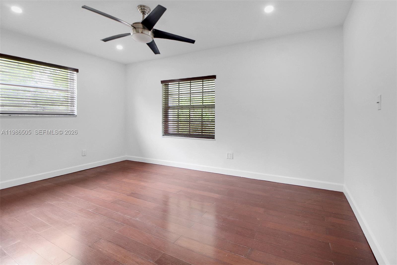 6900 SW 104th St Pinecrest, FL 33156