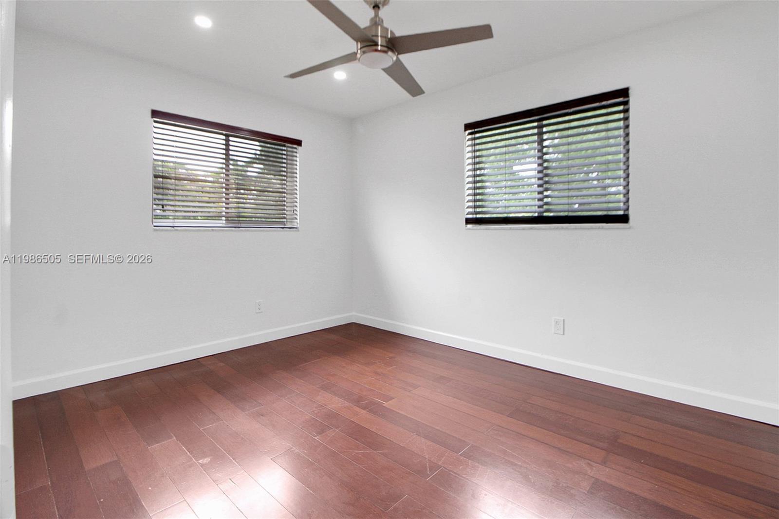 6900 SW 104th St Pinecrest, FL 33156