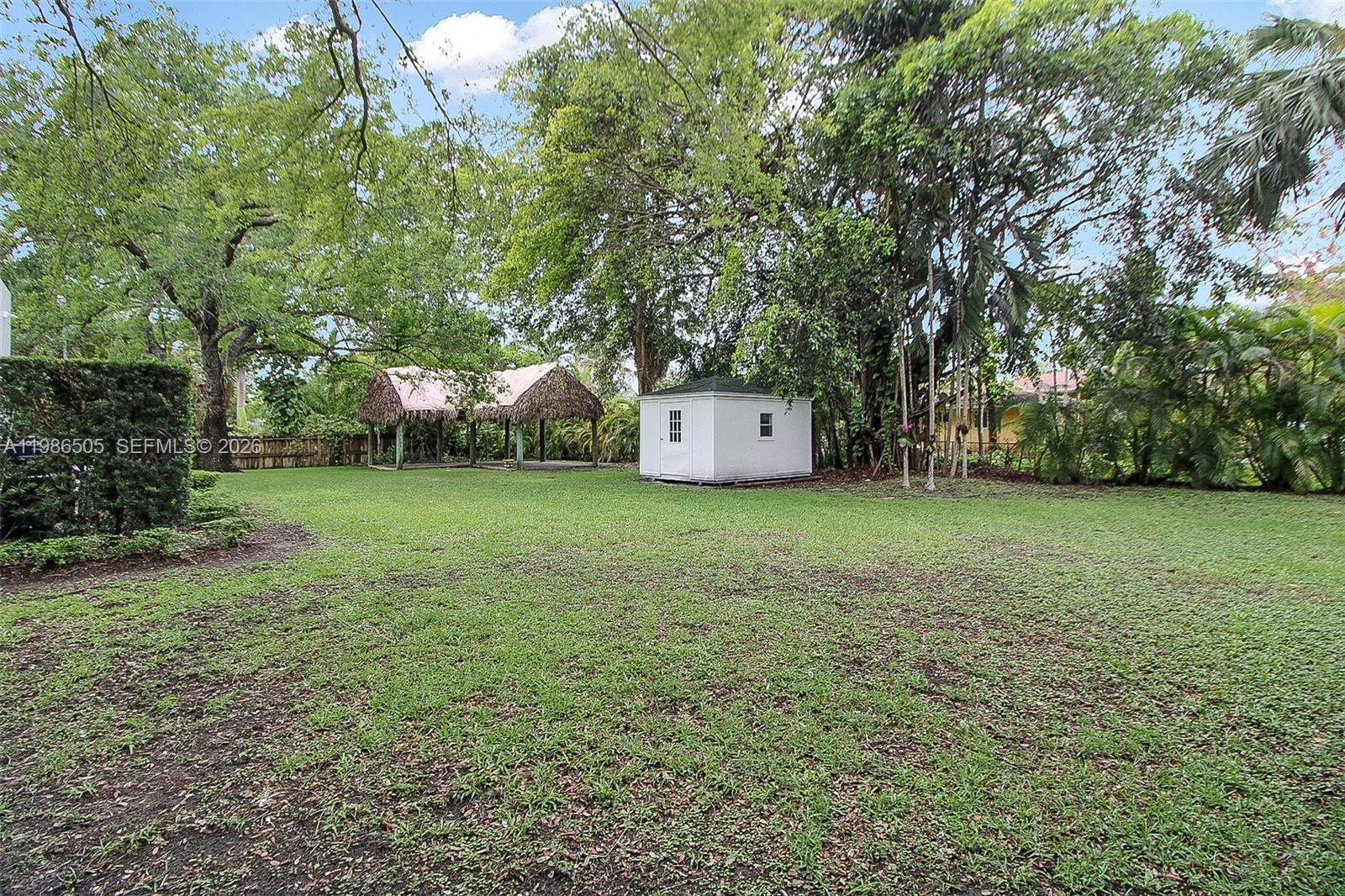 6900 SW 104th St Pinecrest, FL 33156