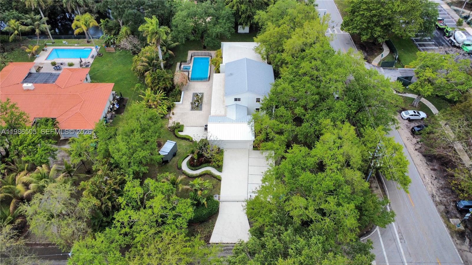 6900 SW 104th St Pinecrest, FL 33156