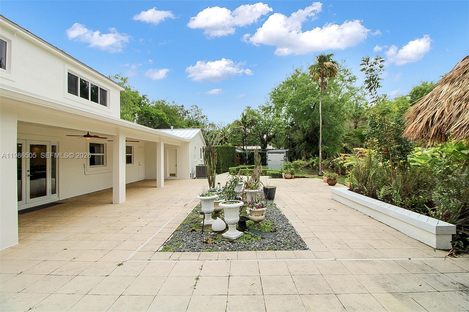 6900 SW 104th St Pinecrest, FL 33156