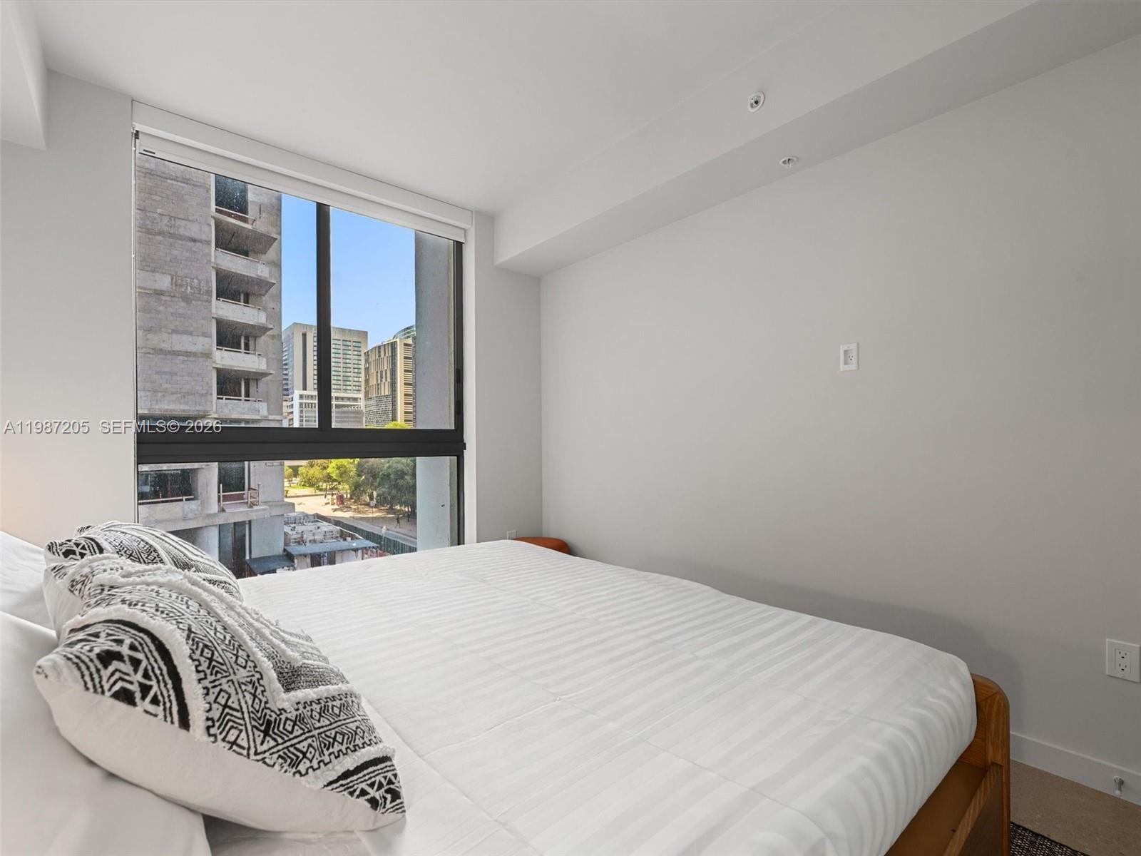 11 NE 6th St #301 Miami, FL 33132