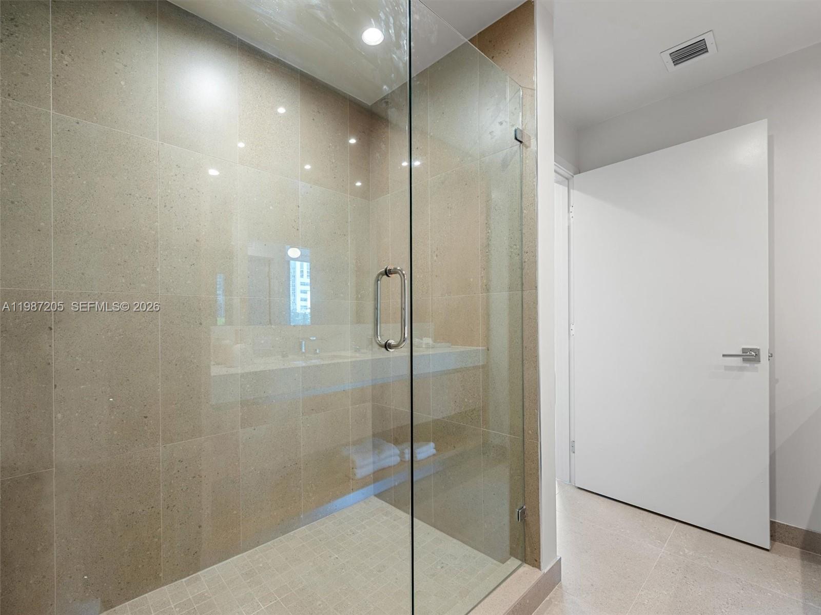 11 NE 6th St #301 Miami, FL 33132