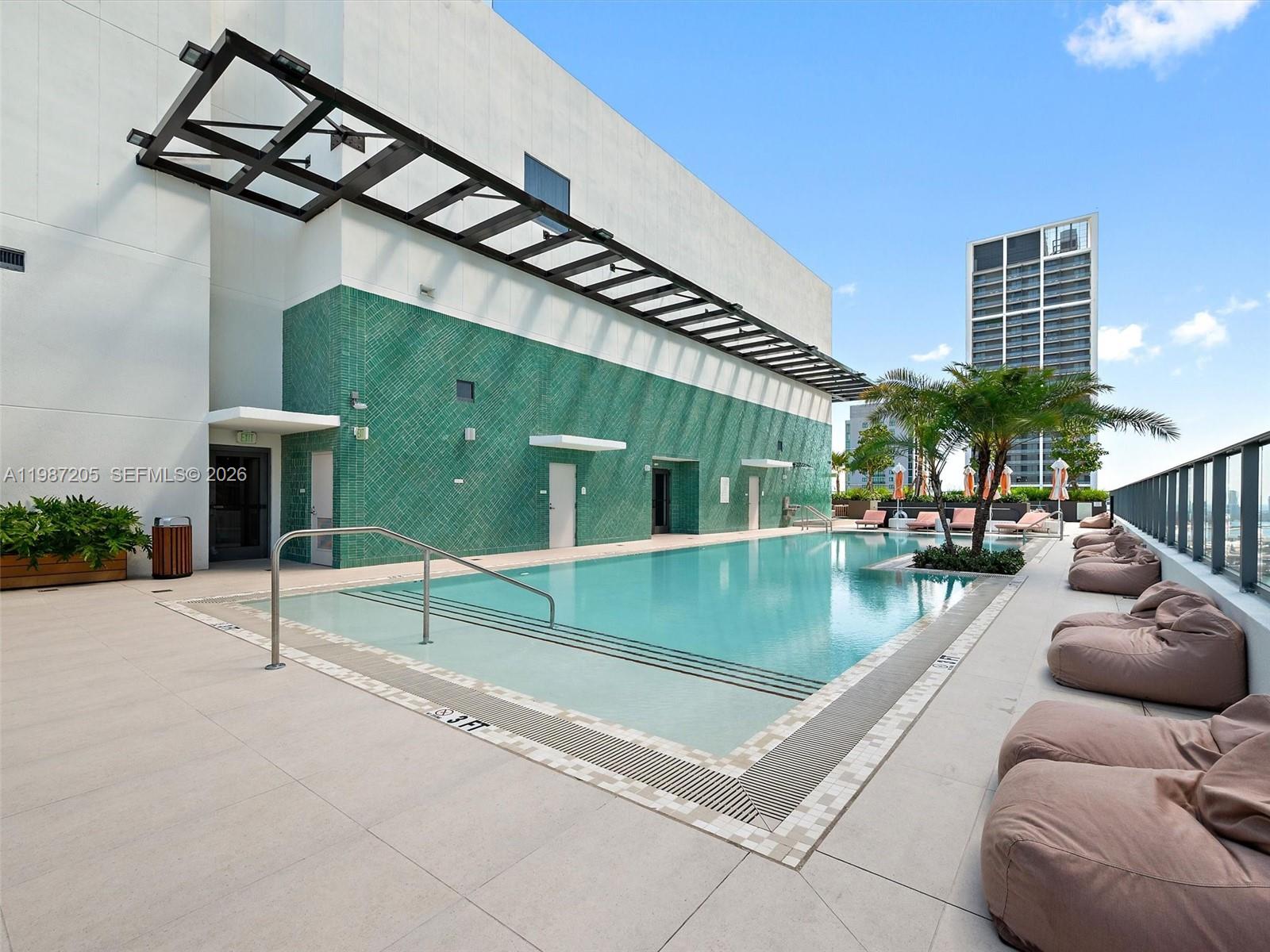 11 NE 6th St #301 Miami, FL 33132