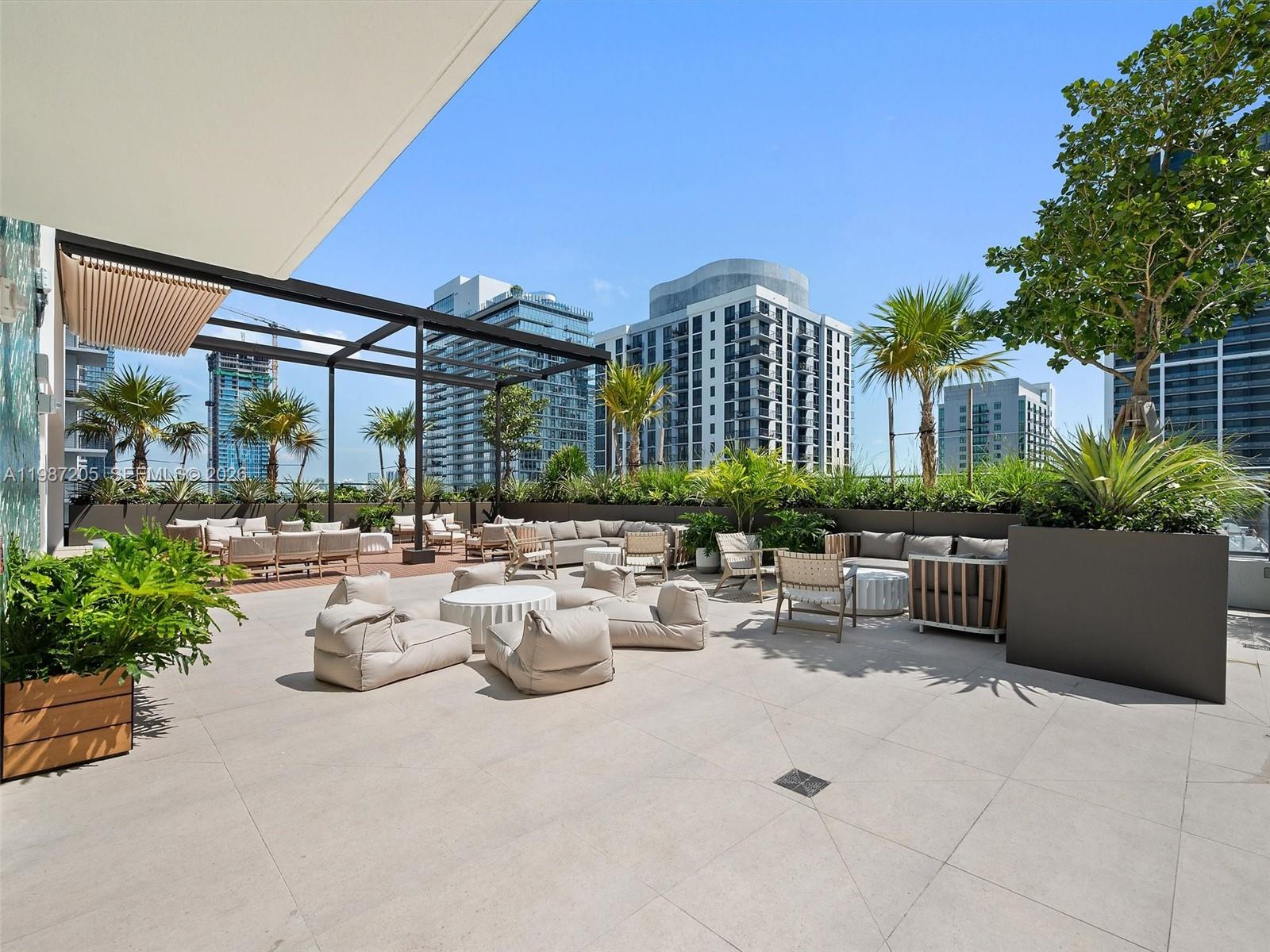 11 NE 6th St #301 Miami, FL 33132