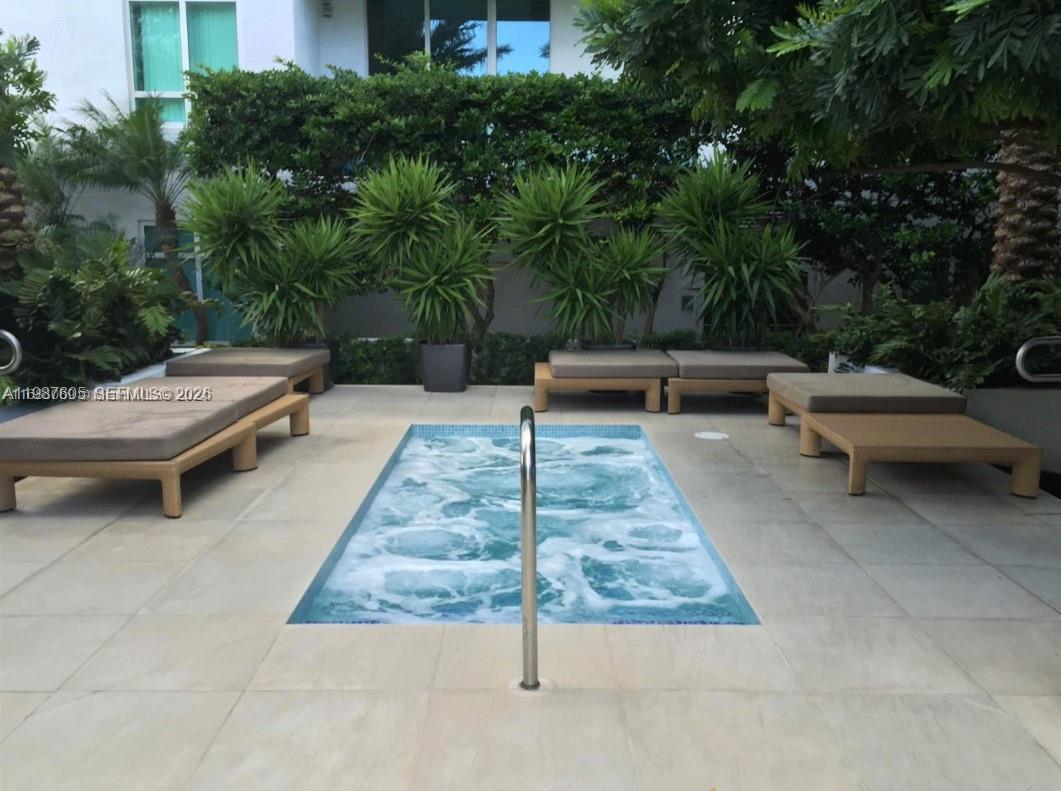 image The Plaza on Brickell East11