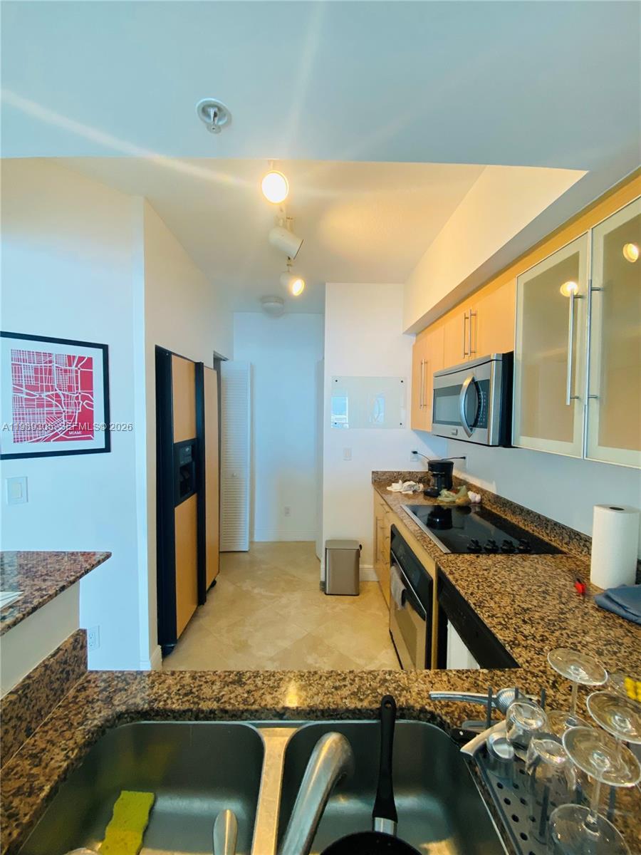 325 S Biscayne Blvd #2126 Miami, FL 33131