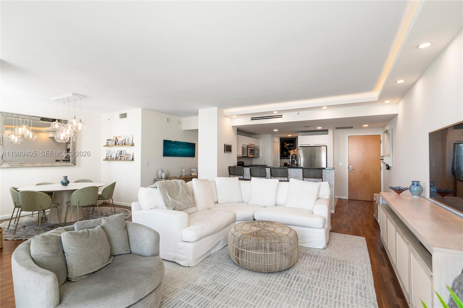 244 Biscayne Blvd #1703 Miami, FL 33132