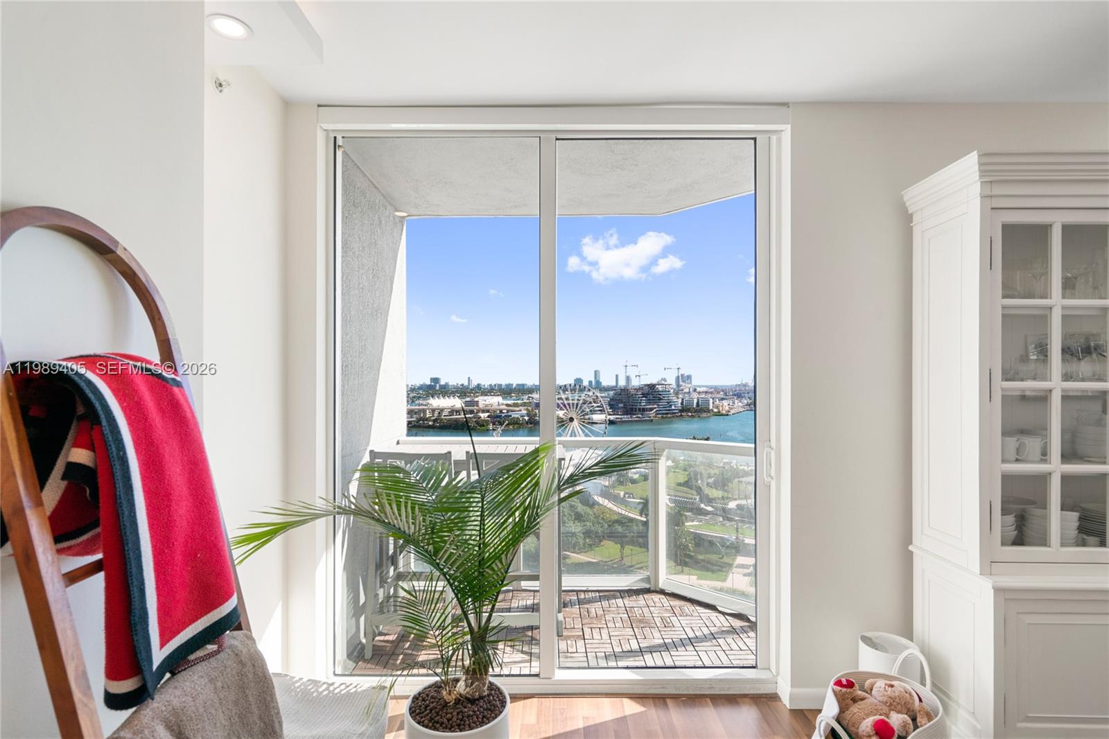 244 Biscayne Blvd #1703 Miami, FL 33132