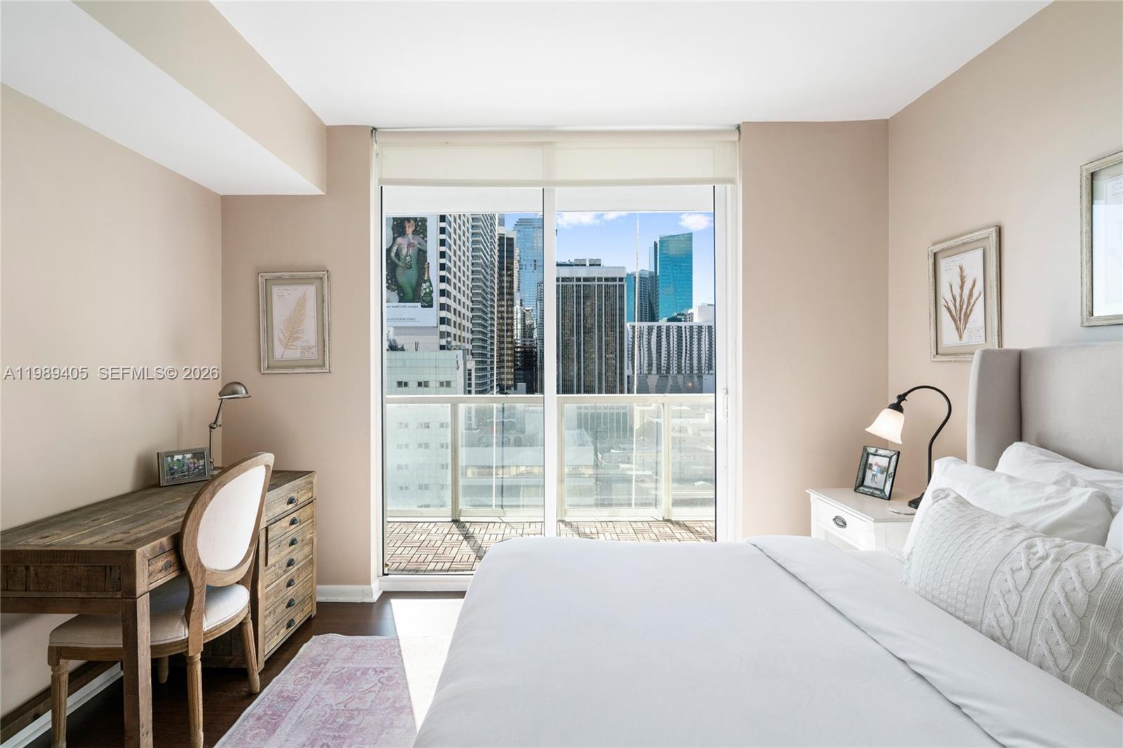 244 Biscayne Blvd #1703 Miami, FL 33132