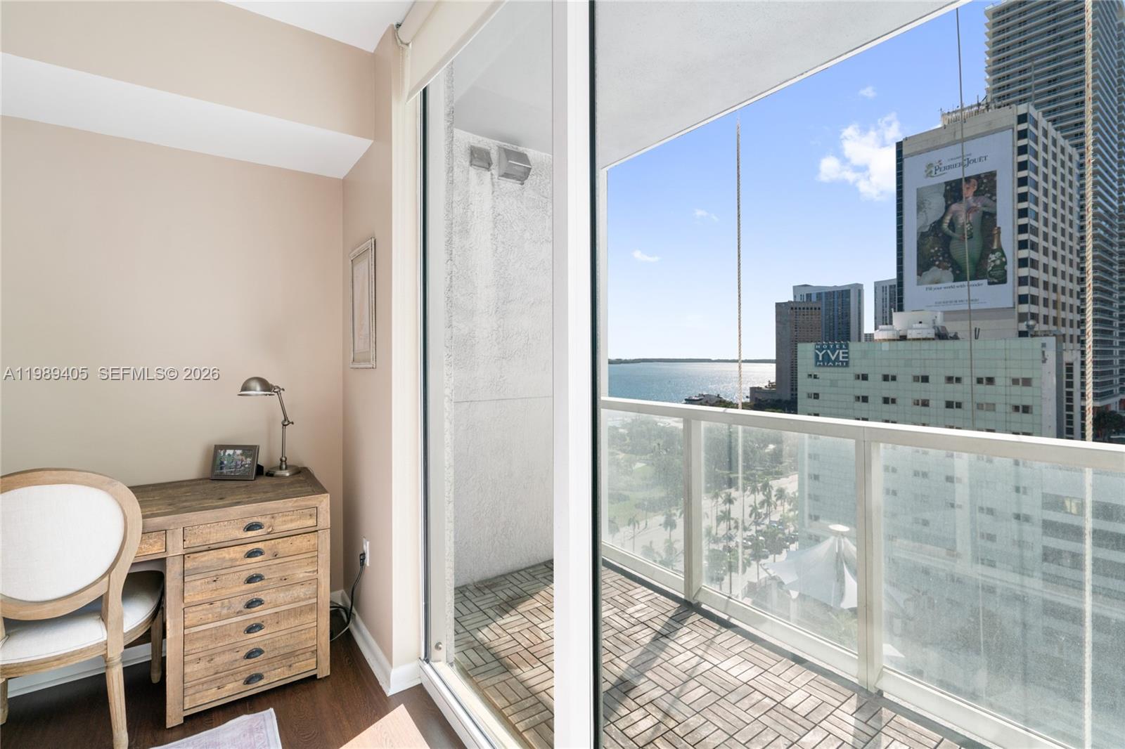 244 Biscayne Blvd #1703 Miami, FL 33132