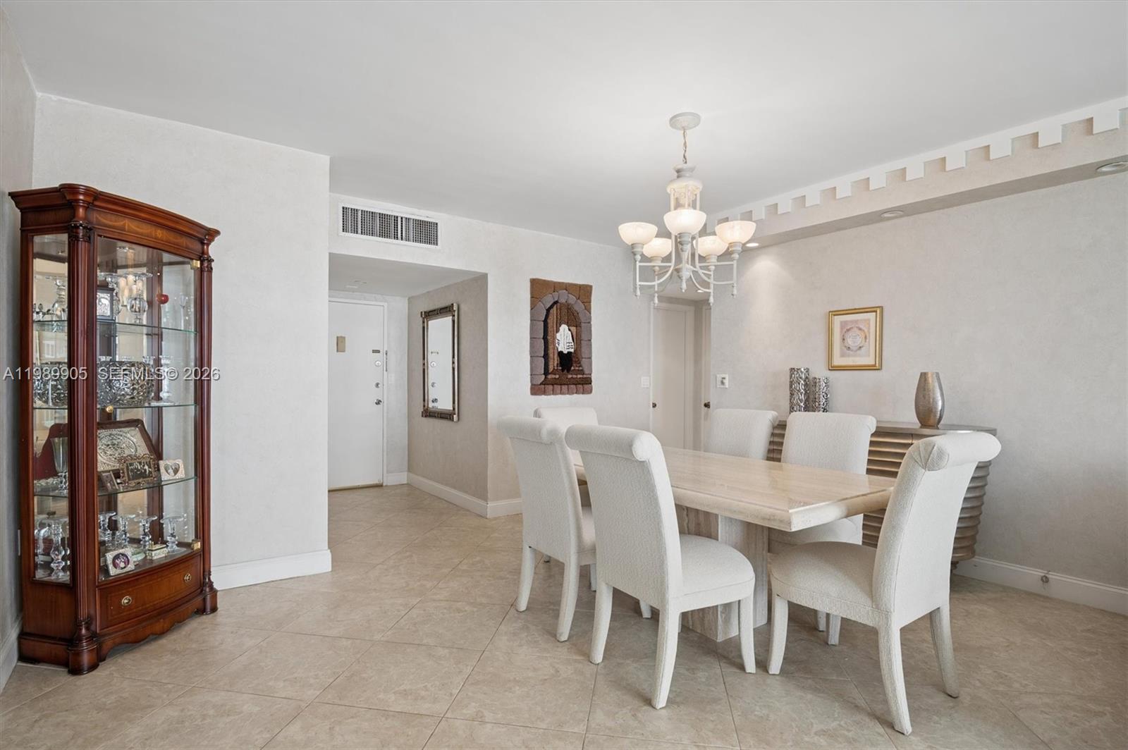 5001 Collins Ave #9H Miami Beach, FL 33140