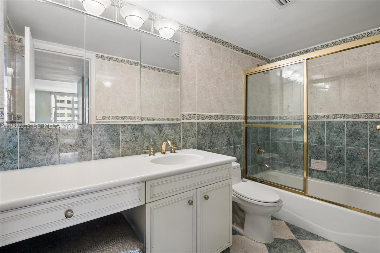 5001 Collins Ave #9H Miami Beach, FL 33140