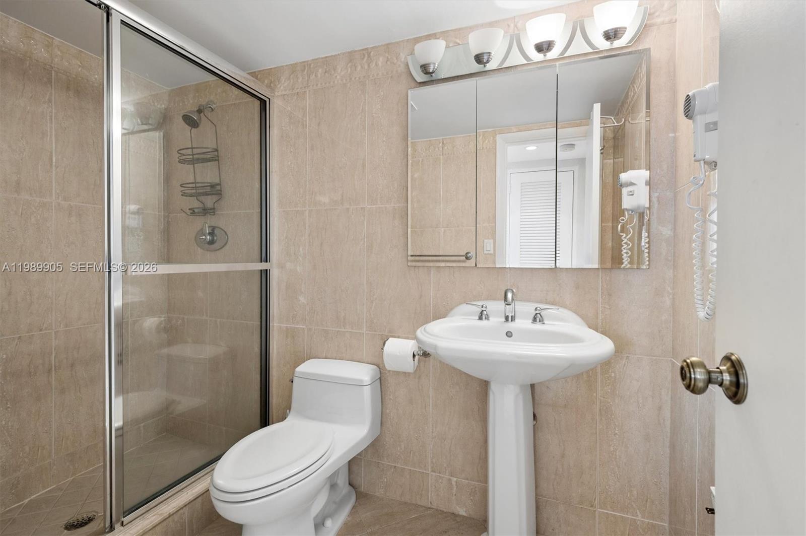 5001 Collins Ave #9H Miami Beach, FL 33140