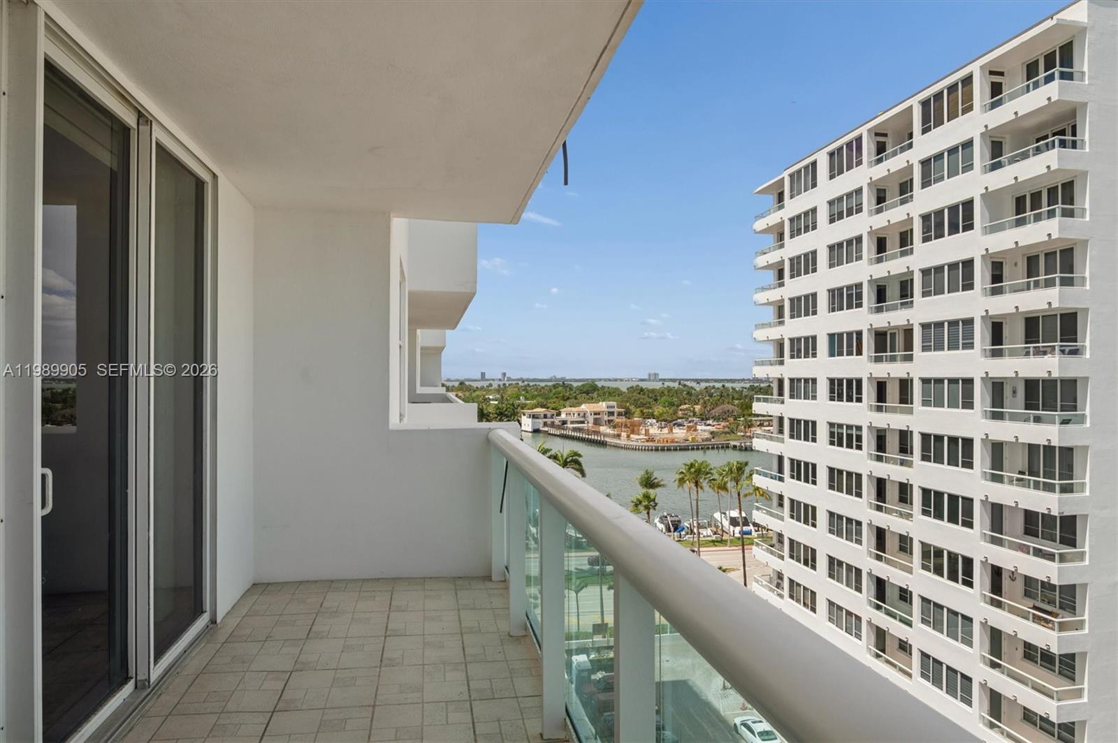 5001 Collins Ave #9H Miami Beach, FL 33140