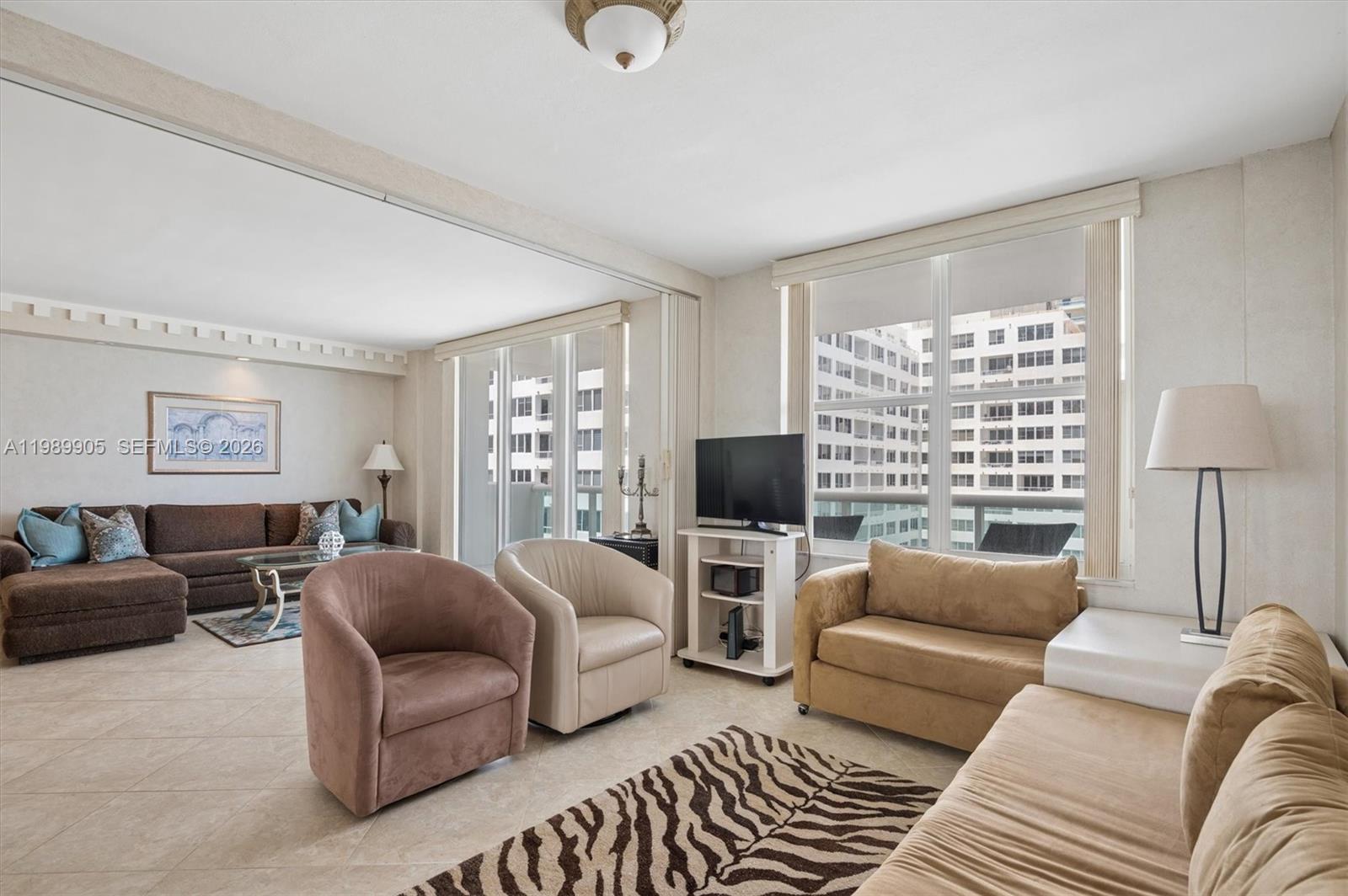 5001 Collins Ave #9H Miami Beach, FL 33140