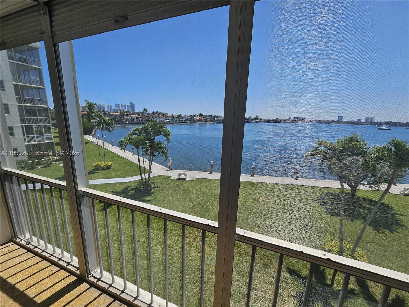 3020 Marcos Dr #S310 Aventura, FL 33160