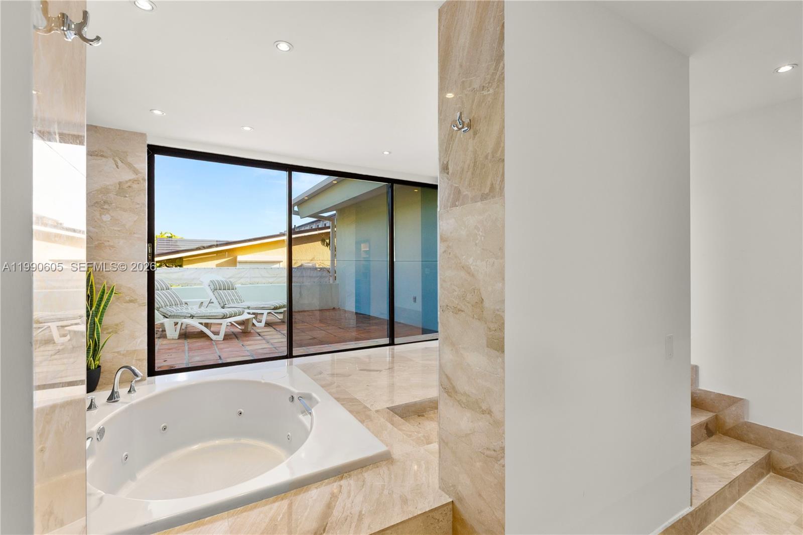 3520 Rockerman Rd Miami, FL 33133