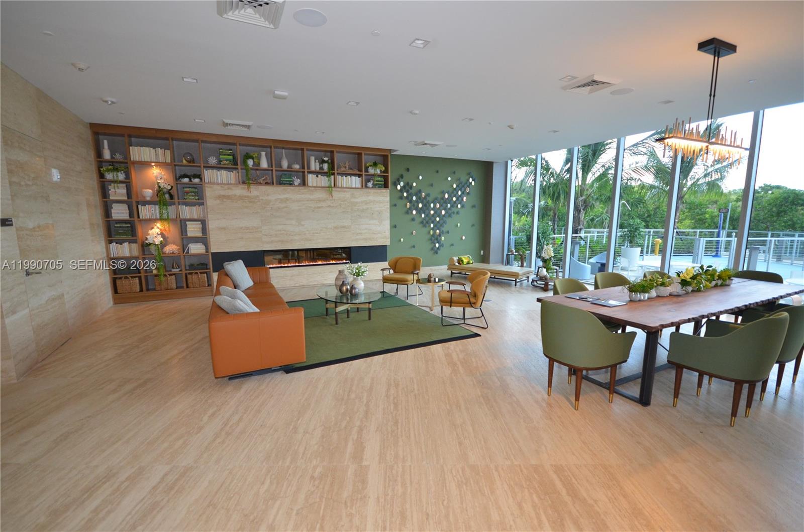 16385 Biscayne Blvd #518 North Miami Beach, FL 33160